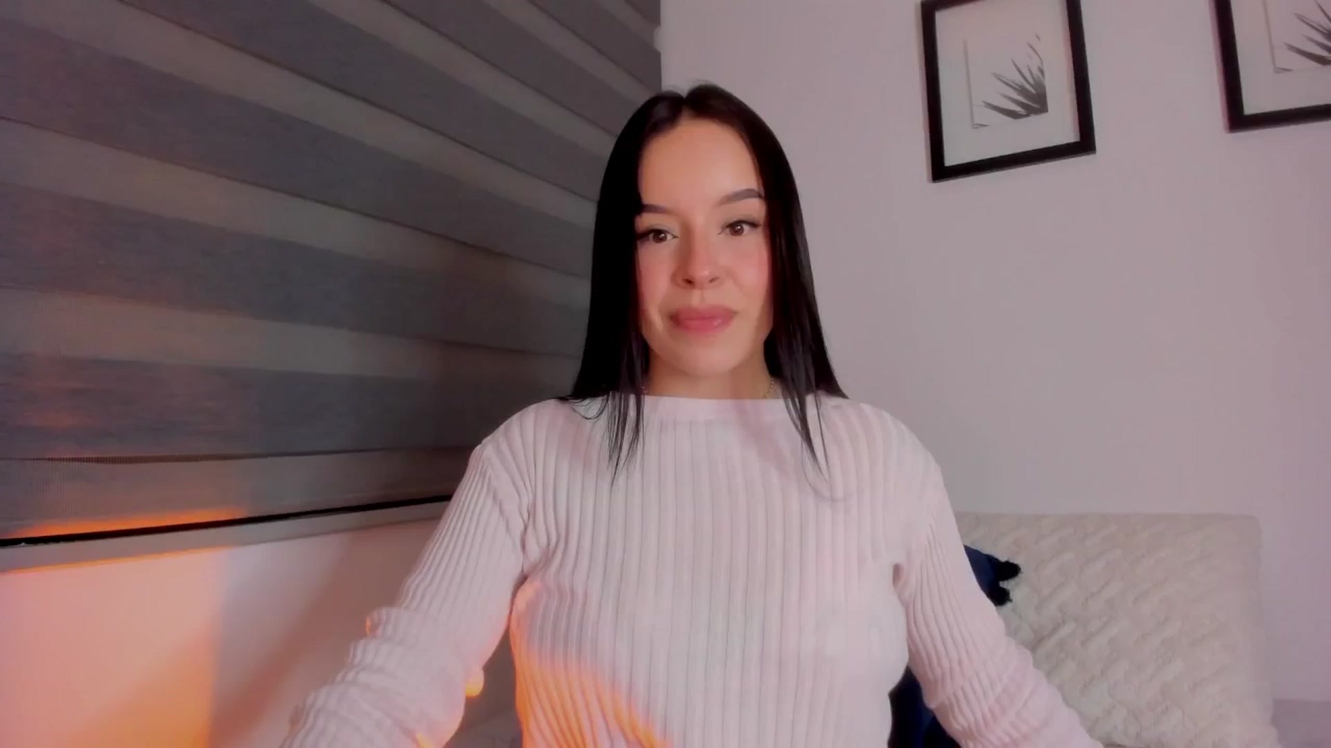 Gallery image thumbnail from Sexxygirl18x's myfreecams stream on, 06/14/2024, 24:36 image 1 of 20