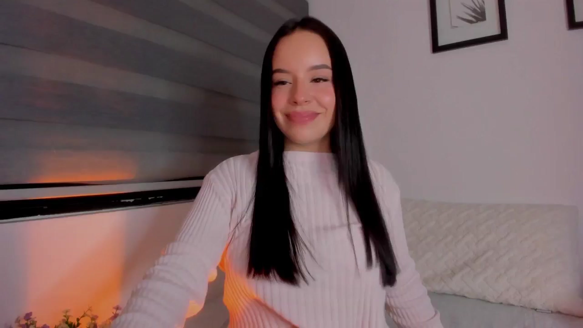 Gallery image thumbnail from Sexxygirl18x's myfreecams stream on, 06/14/2024, 24:36 image 18 of 20