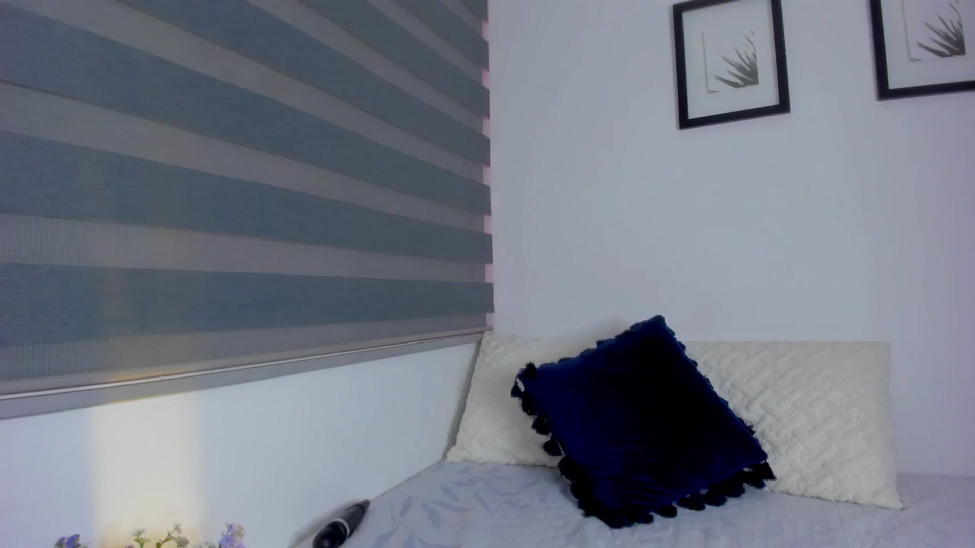 Gallery image thumbnail from Sexxygirl18x's myfreecams stream on, 06/15/2024, 22:36 image 17 of 20