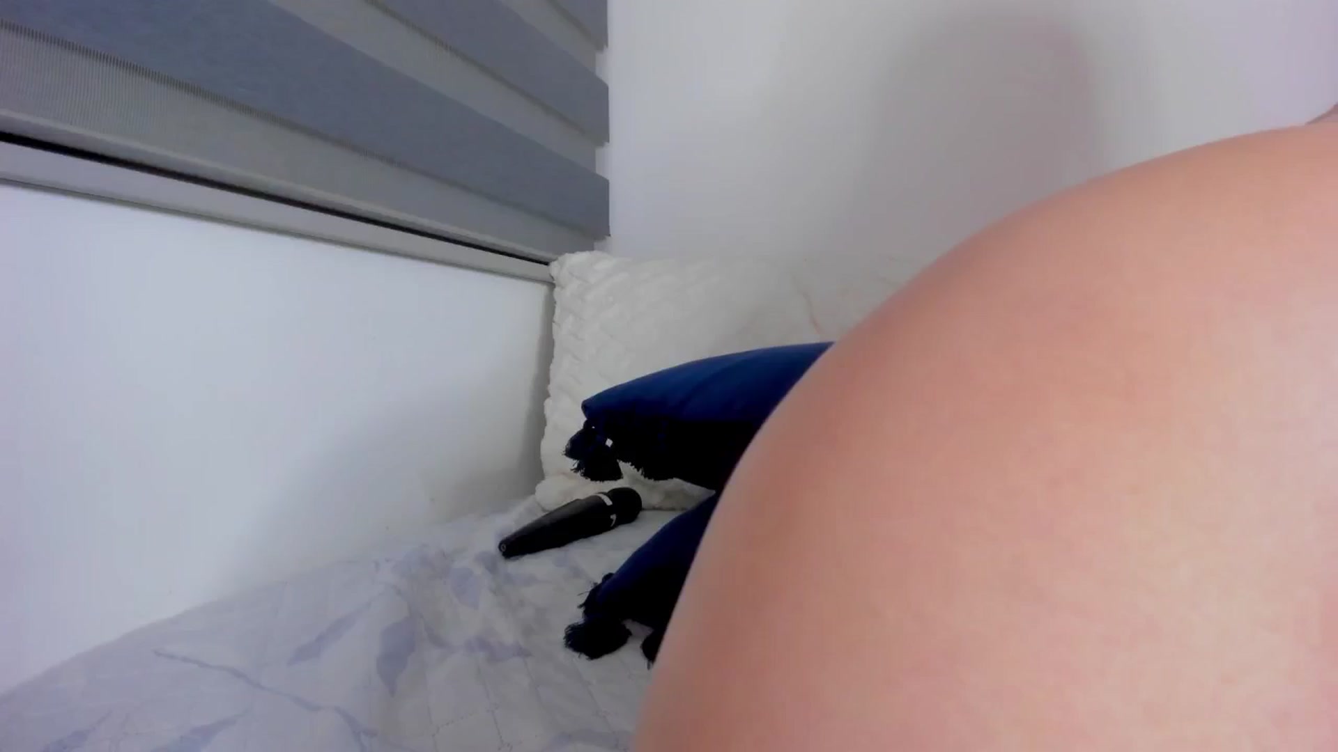 Gallery image thumbnail from Sexxygirl18x's myfreecams stream on, 06/17/2024, 01:22 image 9 of 20