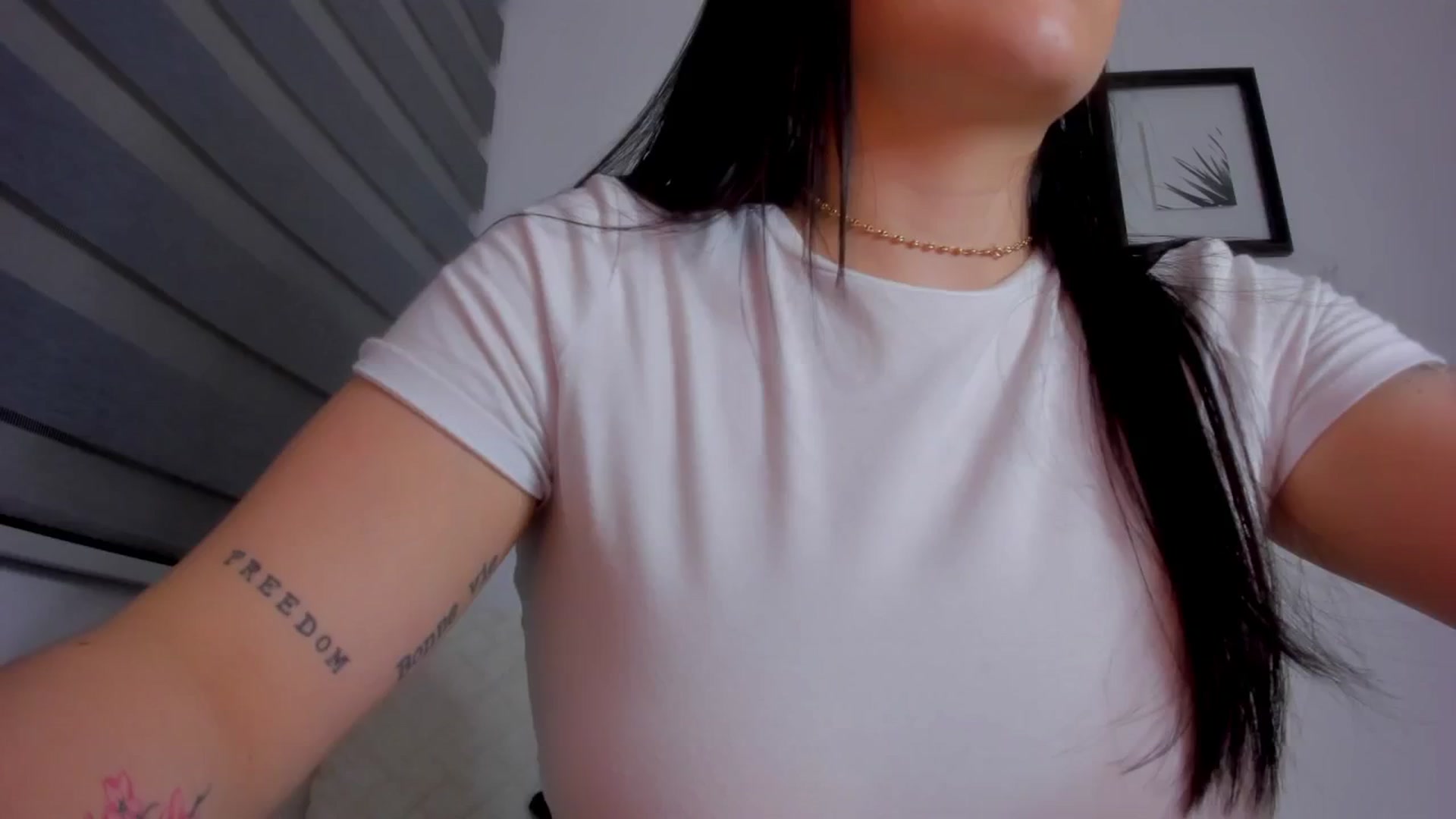 Gallery image thumbnail from Sexxygirl18x's myfreecams stream on, 06/17/2024, 02:46 image 16 of 20