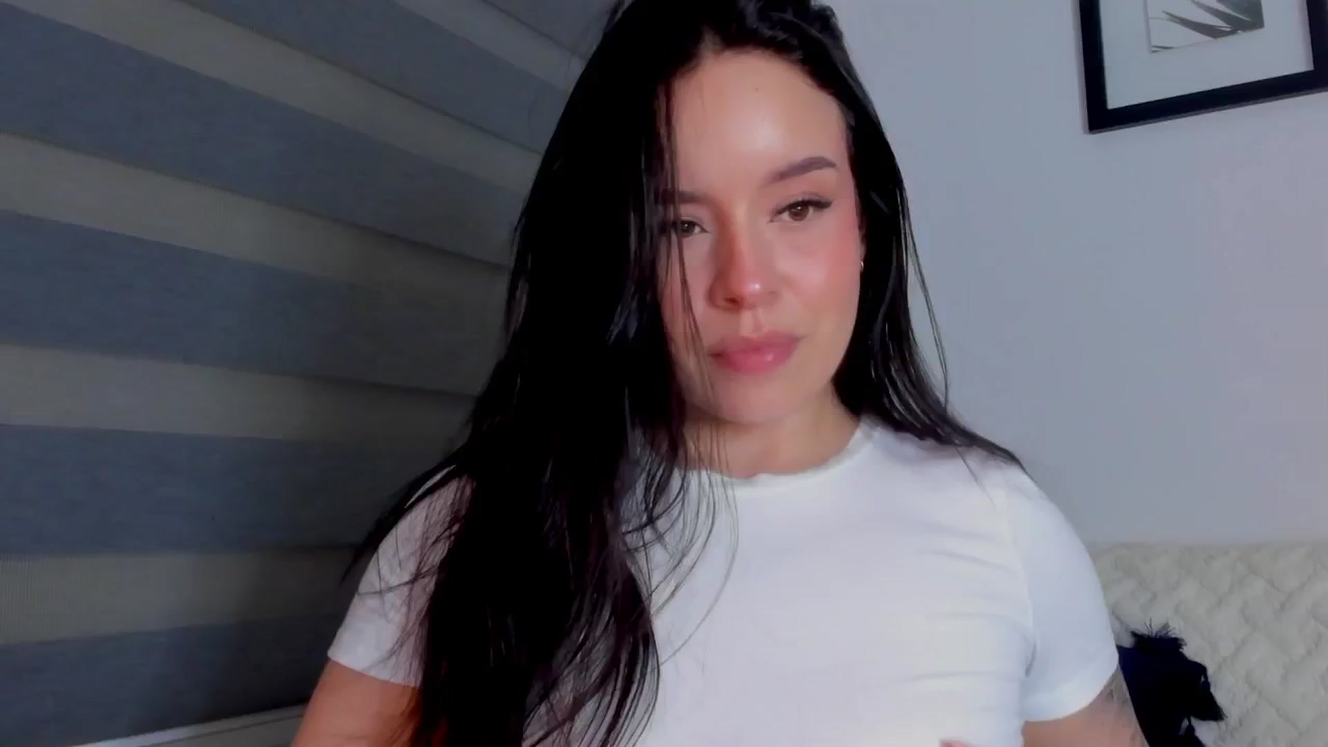 Gallery image thumbnail from Sexxygirl18x's myfreecams stream on, 06/22/2024, 02:28 image 8 of 20