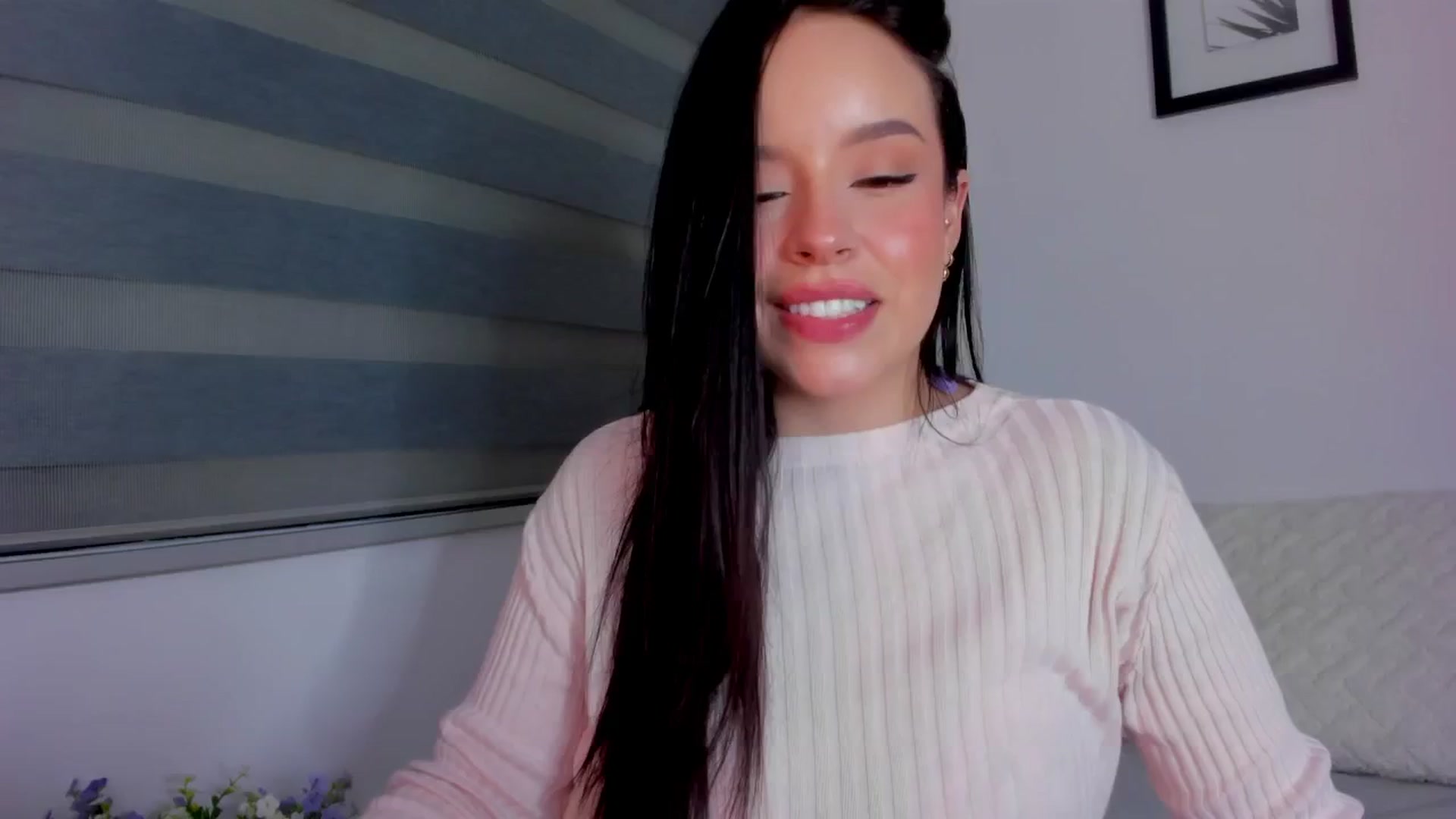 Gallery image thumbnail from Sexxygirl18x's myfreecams stream on, 06/24/2024, 01:02 image 15 of 20