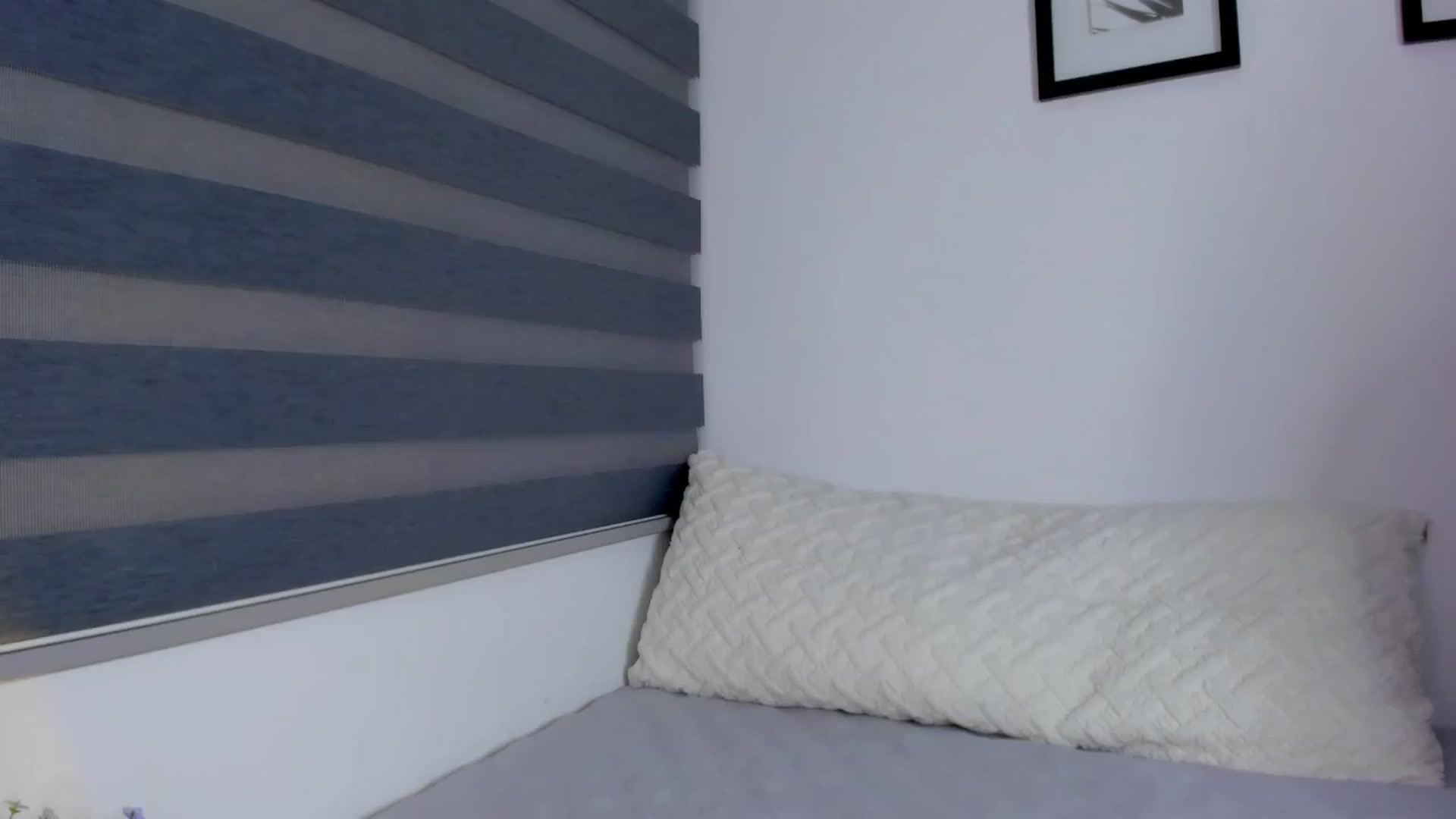 Gallery image thumbnail from Sexxygirl18x's myfreecams stream on, 06/25/2024, 03:14 image 15 of 20