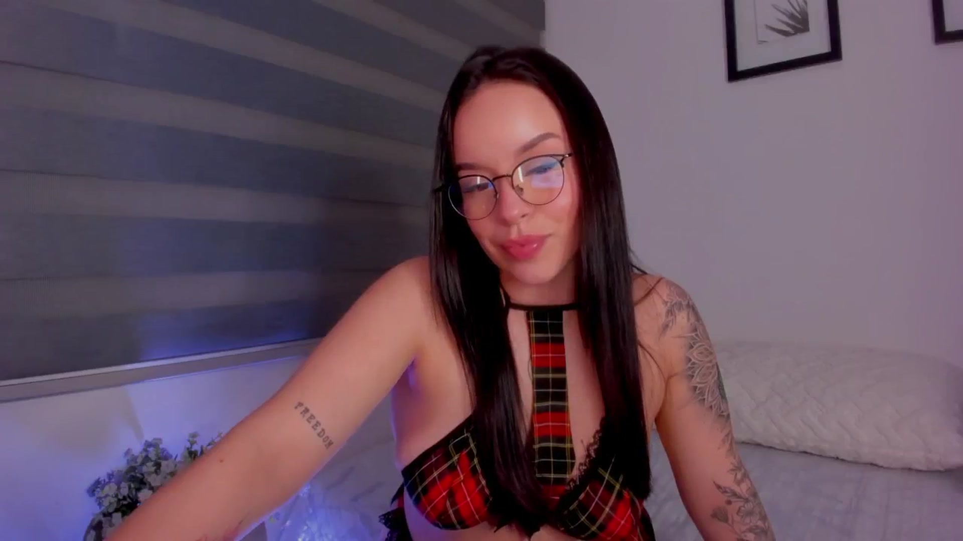 Gallery image thumbnail from Sexxygirl18x's myfreecams stream on, 07/07/2024, 02:04 image 7 of 20