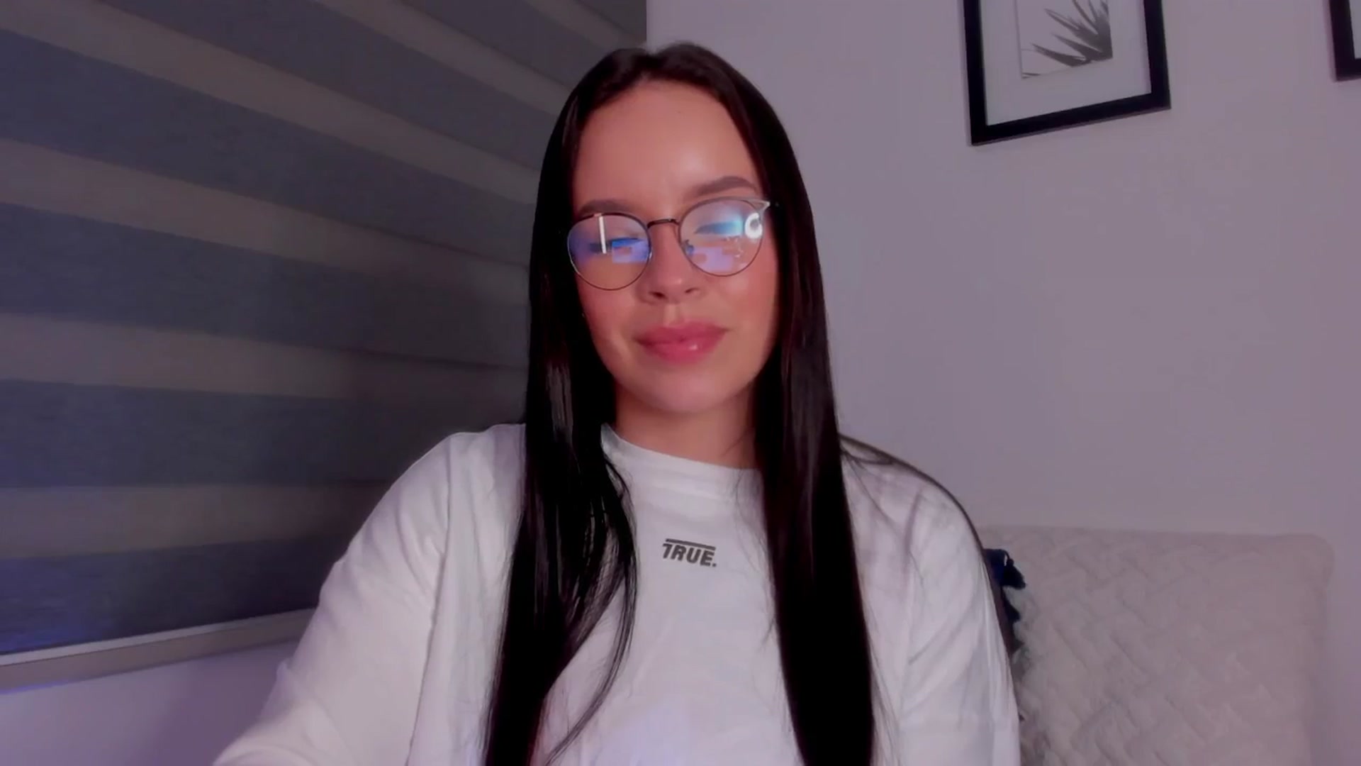 Gallery image thumbnail from Sexxygirl18x's myfreecams stream on, 07/07/2024, 03:32 image 14 of 20