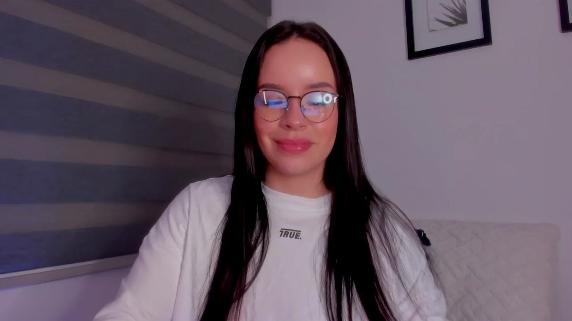 Gallery image thumbnail from Sexxygirl18x's myfreecams stream on, 07/07/2024, 03:32 image 13 of 20