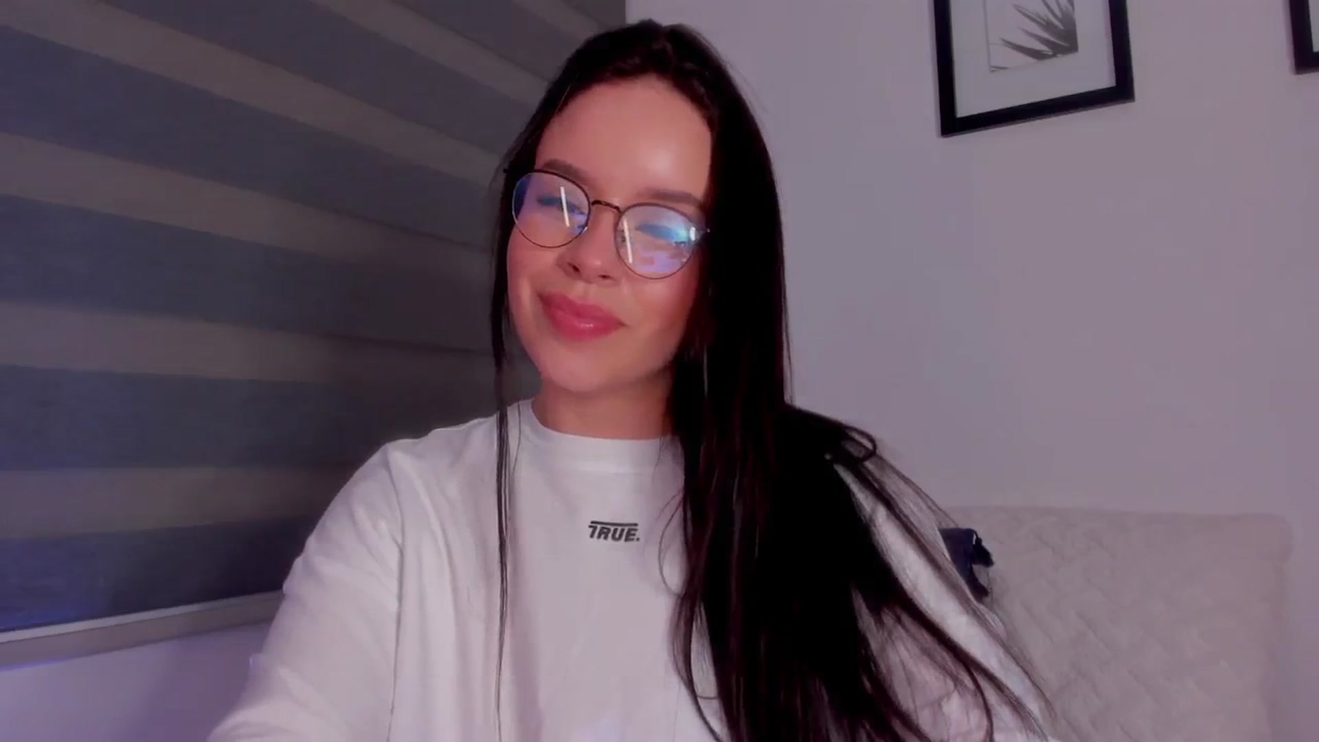 Gallery image thumbnail from Sexxygirl18x's myfreecams stream on, 07/07/2024, 03:32 image 16 of 20