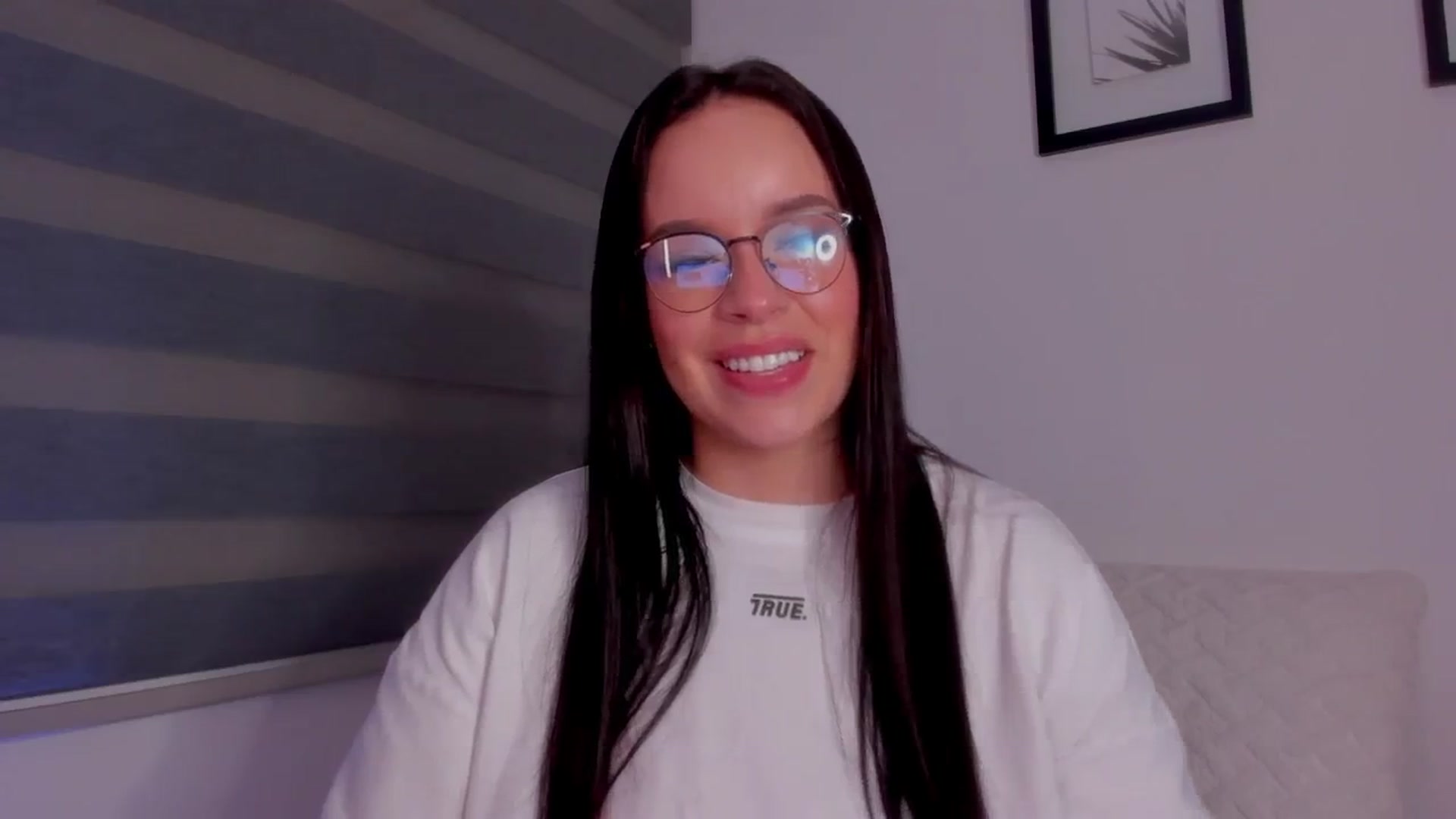 Gallery image thumbnail from Sexxygirl18x's myfreecams stream on, 07/07/2024, 03:32 image 12 of 20