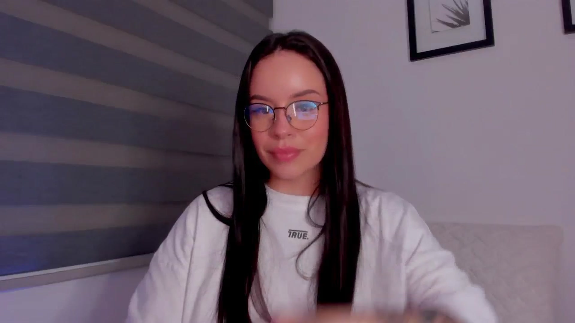 Gallery image thumbnail from Sexxygirl18x's myfreecams stream on, 07/07/2024, 03:32 image 10 of 20