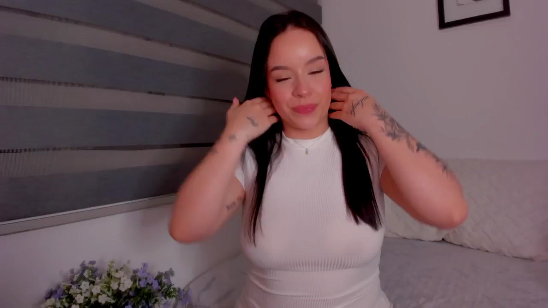 Gallery image thumbnail from Sexxygirl18x's myfreecams stream on, 07/09/2024, 01:11 image 16 of 20
