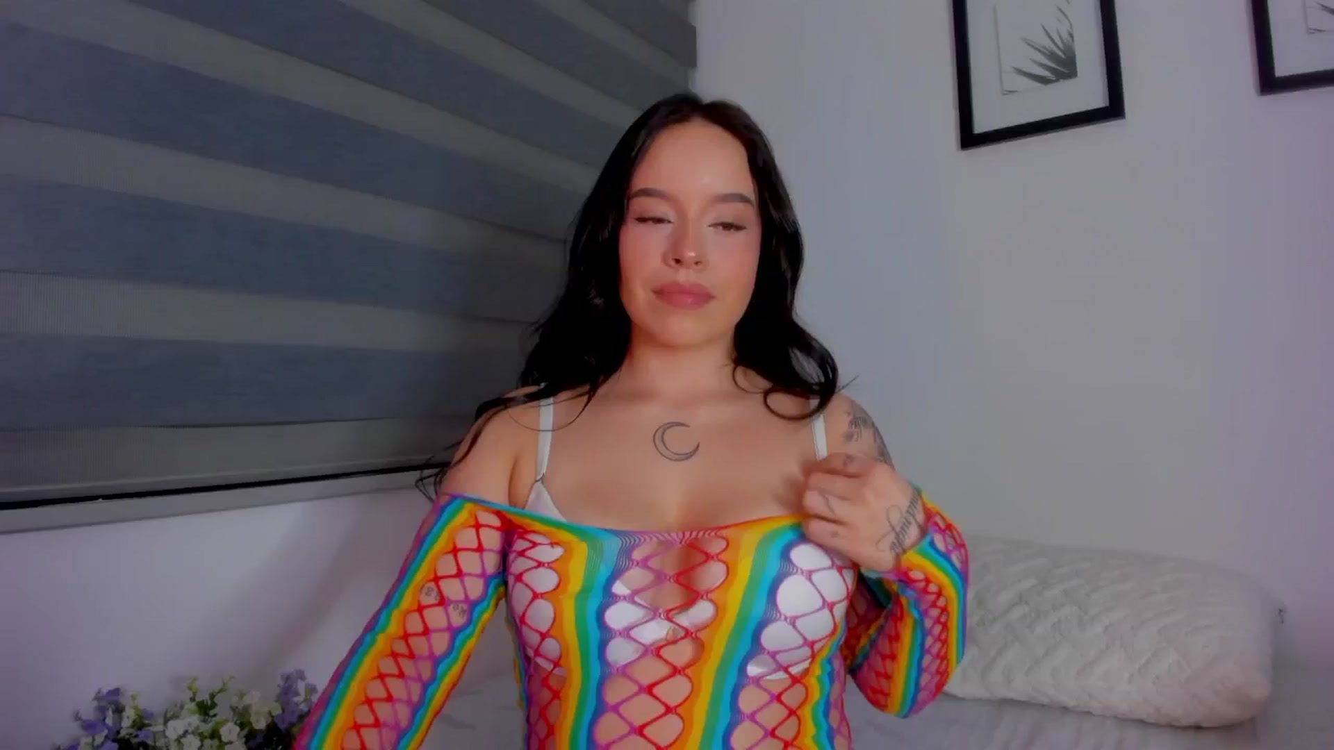 Gallery image thumbnail from Sexxygirl18x's myfreecams stream on, 07/26/2024, 23:44 image 14 of 20