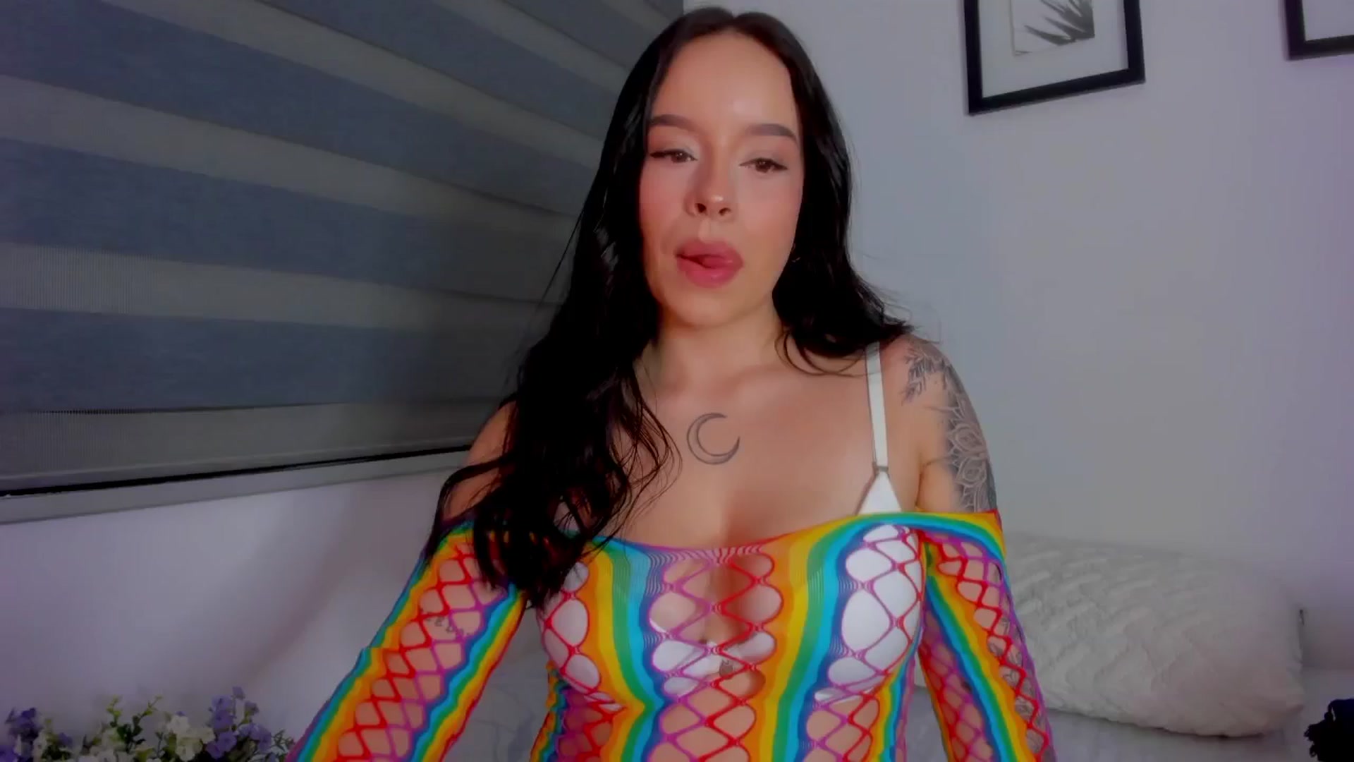Gallery image thumbnail from Sexxygirl18x's myfreecams stream on, 07/27/2024, 01:16 image 5 of 20