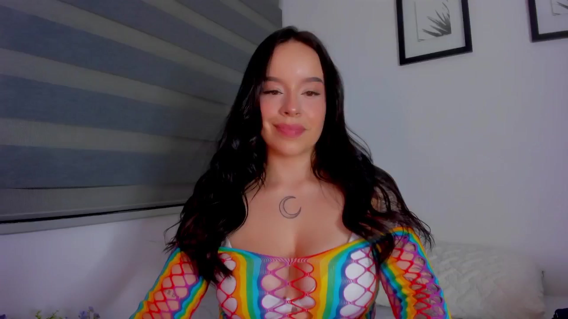 Gallery image thumbnail from Sexxygirl18x's myfreecams stream on, 07/27/2024, 01:16 image 10 of 20
