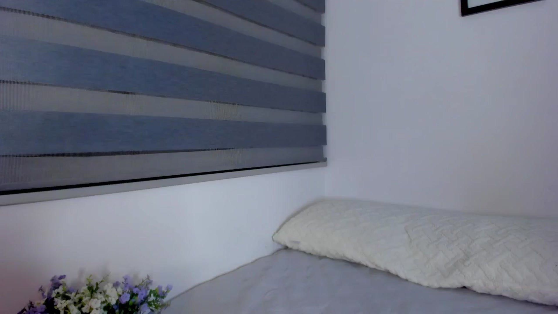 Gallery image thumbnail from Sexxygirl18x's myfreecams stream on, 07/29/2024, 03:03 image 7 of 20