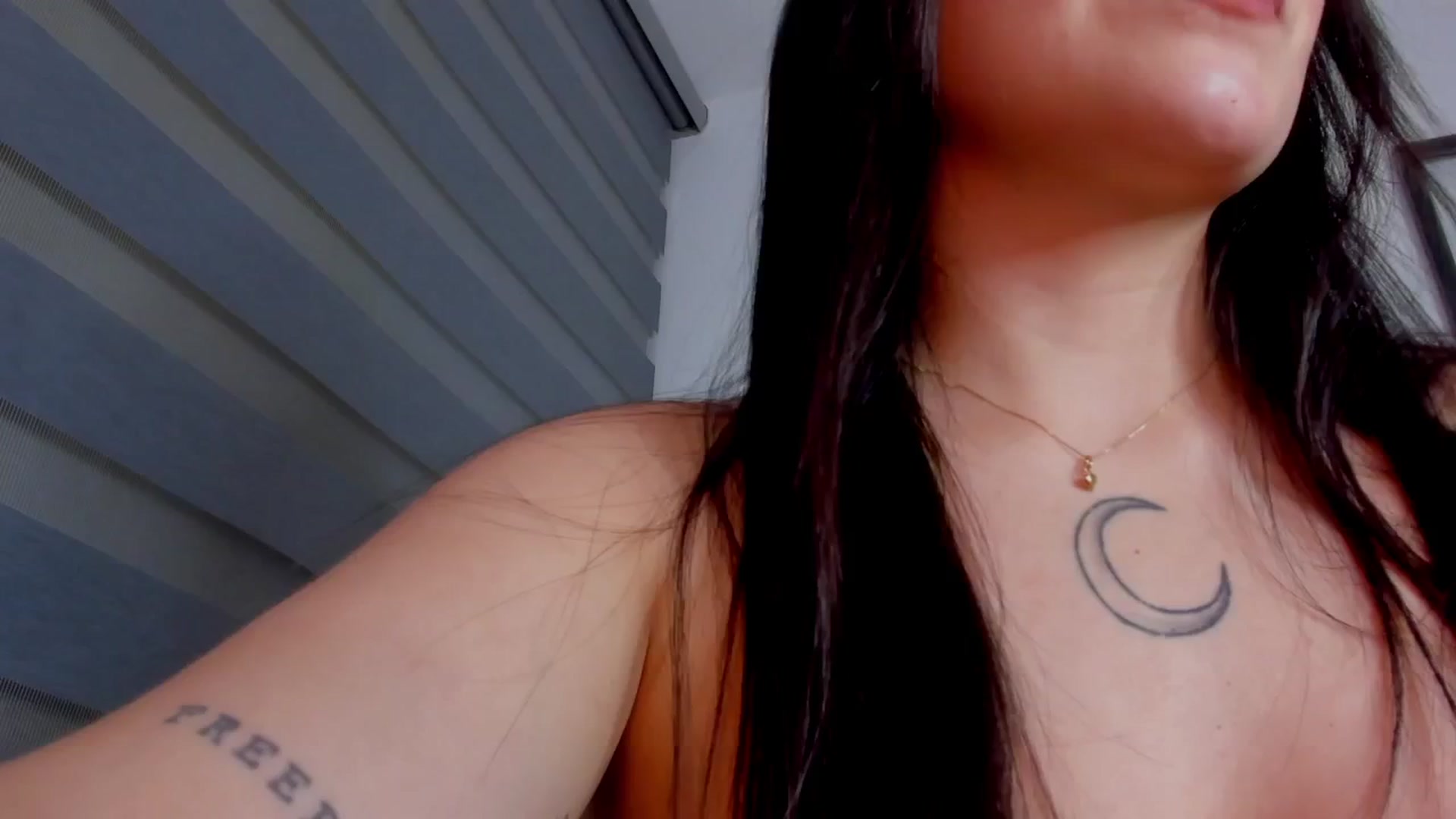 Gallery image thumbnail from Sexxygirl18x's myfreecams stream on, 08/09/2024, 04:14 image 17 of 20