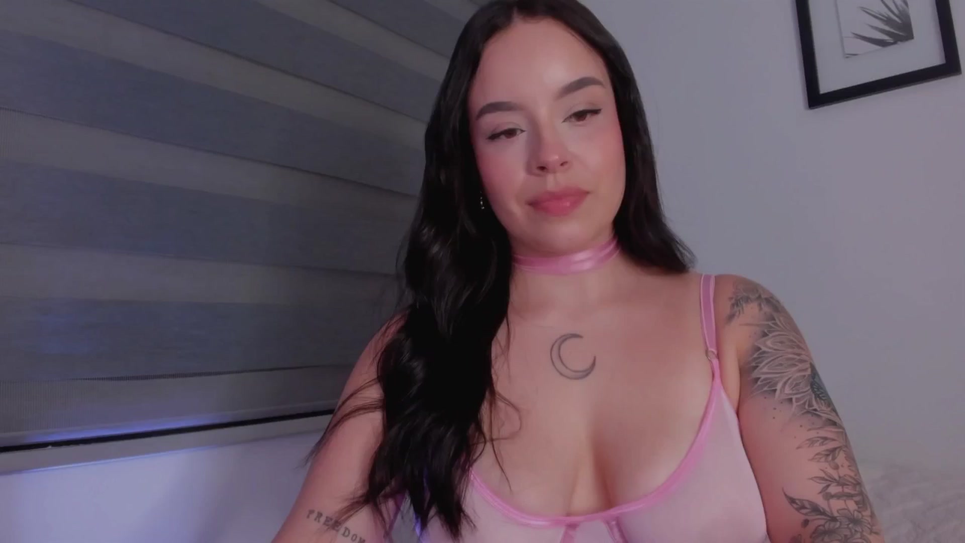 Gallery image thumbnail from Sexxygirl18x's myfreecams stream on, 08/17/2024, 04:11 image 19 of 20