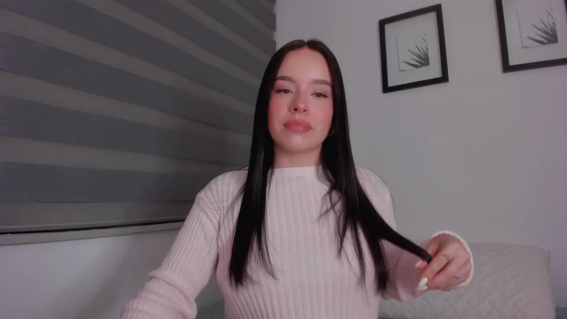 Gallery image thumbnail from Sexxygirl18x's myfreecams stream on, 08/18/2024, 23:30 image 1 of 20