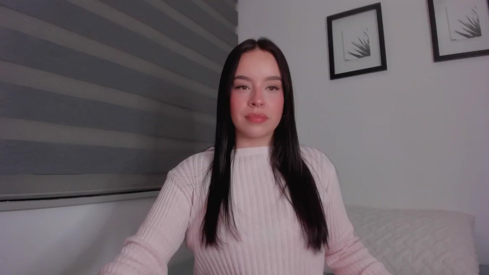 Gallery image thumbnail from Sexxygirl18x's myfreecams stream on, 08/18/2024, 23:30 image 2 of 20