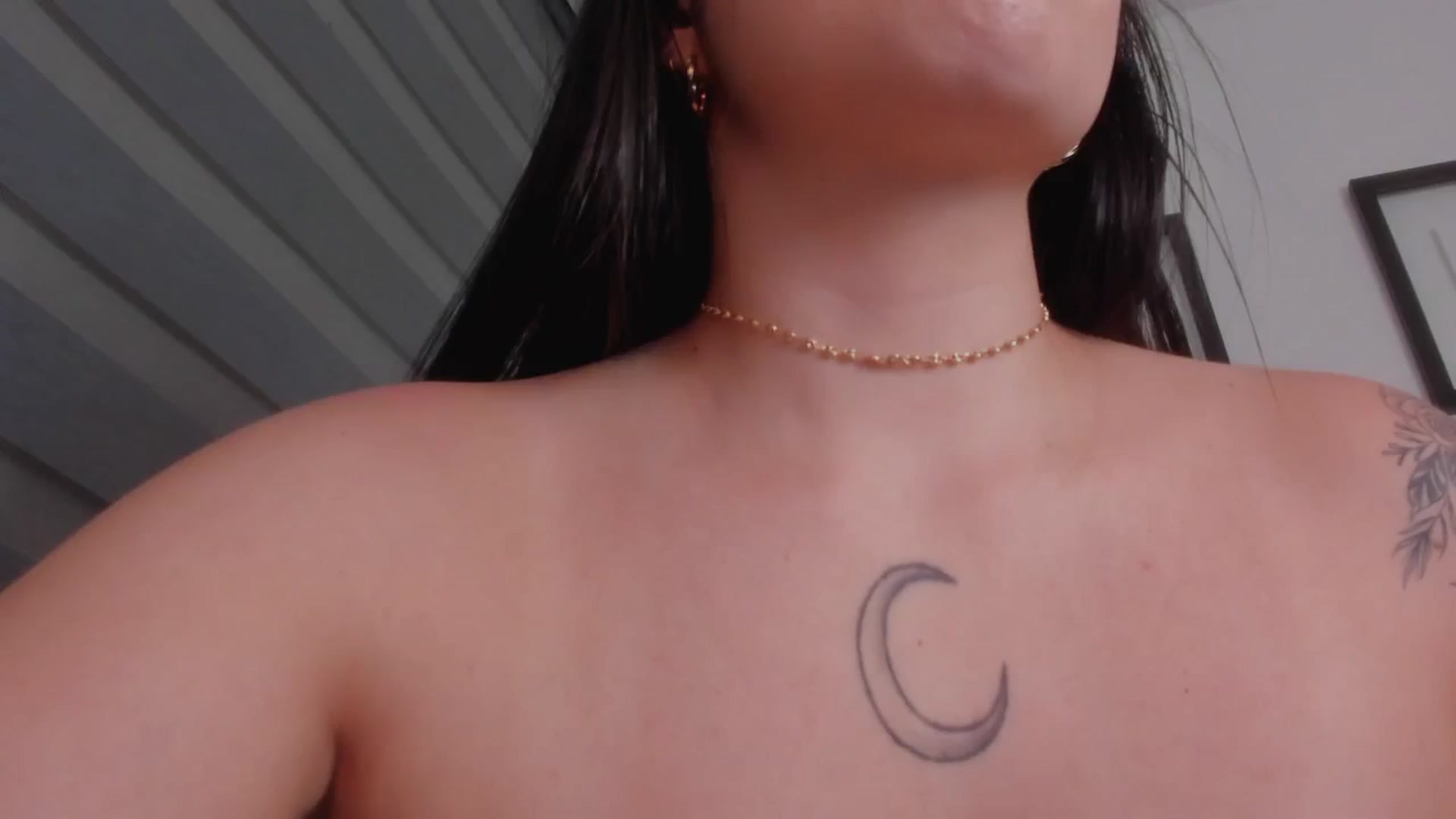 Gallery image thumbnail from Sexxygirl18x's myfreecams stream on, 08/19/2024, 24:30 image 14 of 20