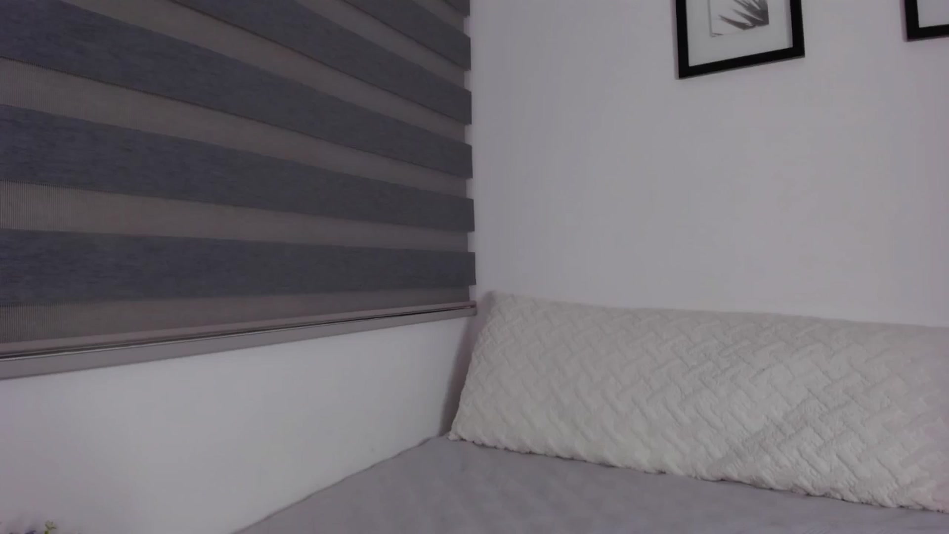 Gallery image thumbnail from Sexxygirl18x's myfreecams stream on, 08/21/2024, 03:35 image 3 of 20