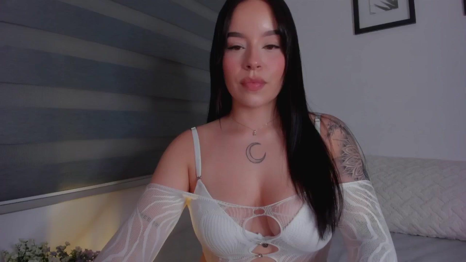 Gallery image thumbnail from Sexxygirl18x's myfreecams stream on, 08/24/2024, 24:01 image 5 of 20