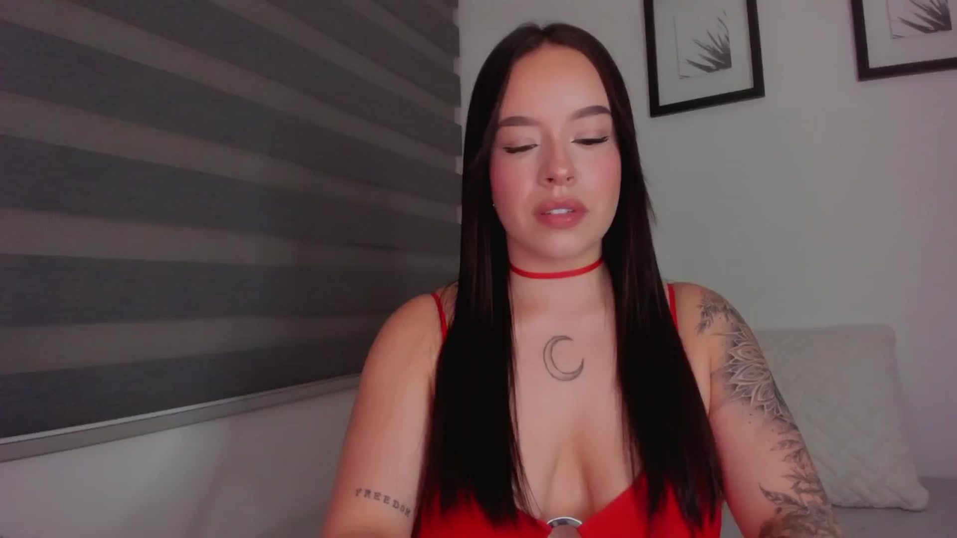 Gallery image thumbnail from Sexxygirl18x's myfreecams stream on, 08/28/2024, 01:01 image 11 of 20