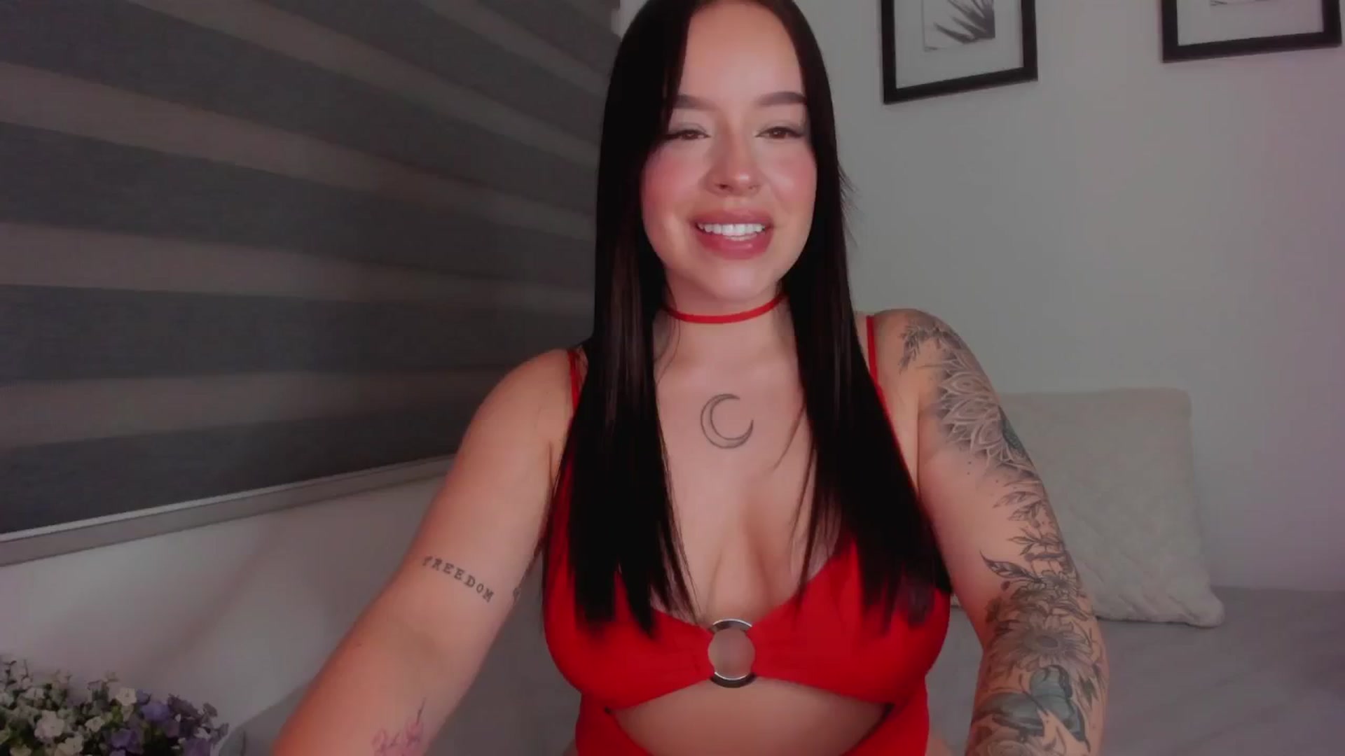 Gallery image thumbnail from Sexxygirl18x's myfreecams stream on, 08/28/2024, 01:01 image 4 of 20