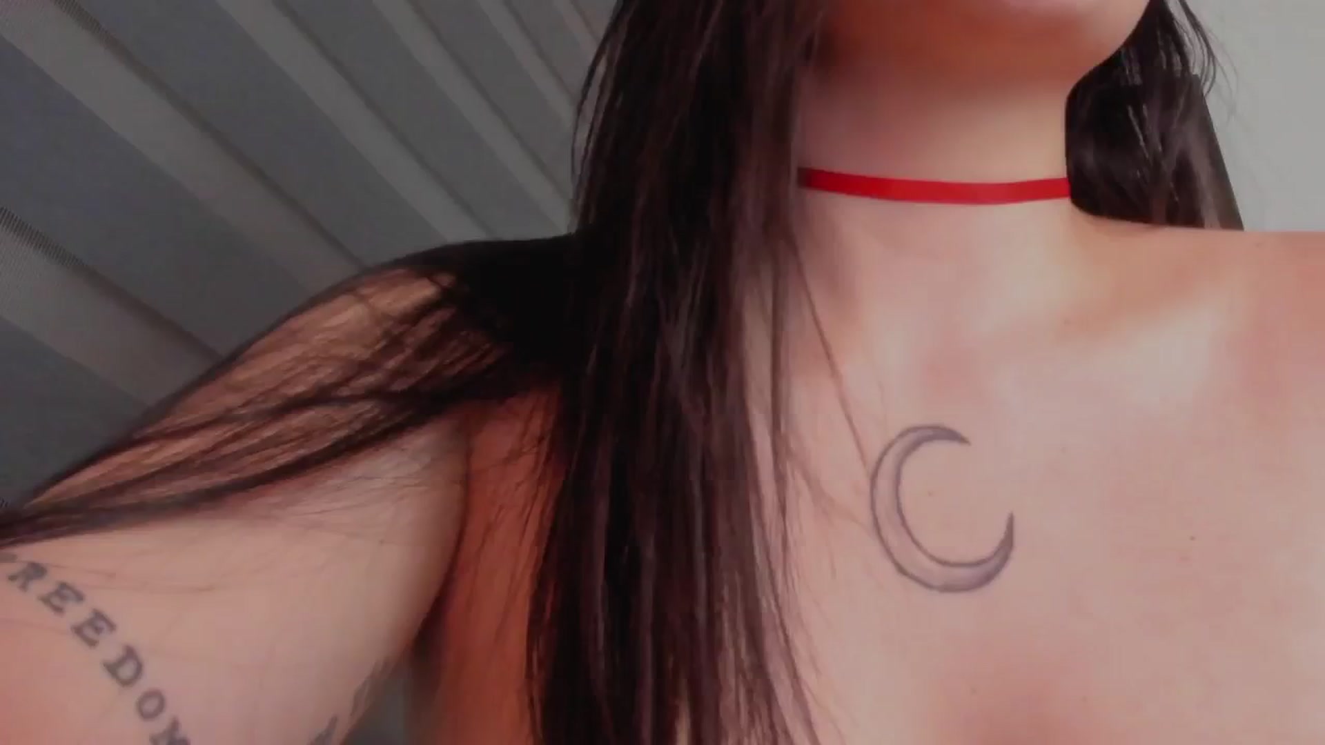 Gallery image thumbnail from Sexxygirl18x's myfreecams stream on, 08/28/2024, 03:10 image 17 of 20