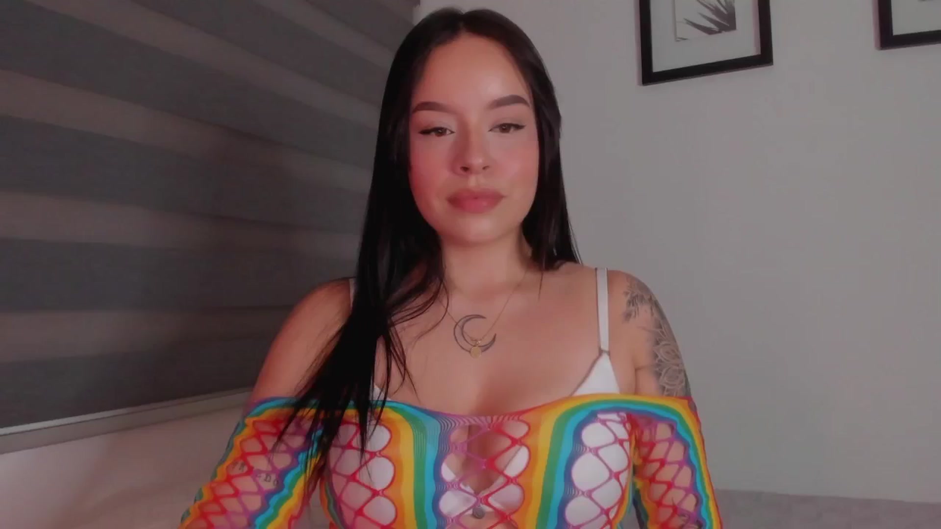 Gallery image thumbnail from Sexxygirl18x's myfreecams stream on, 08/30/2024, 23:56 image 15 of 20