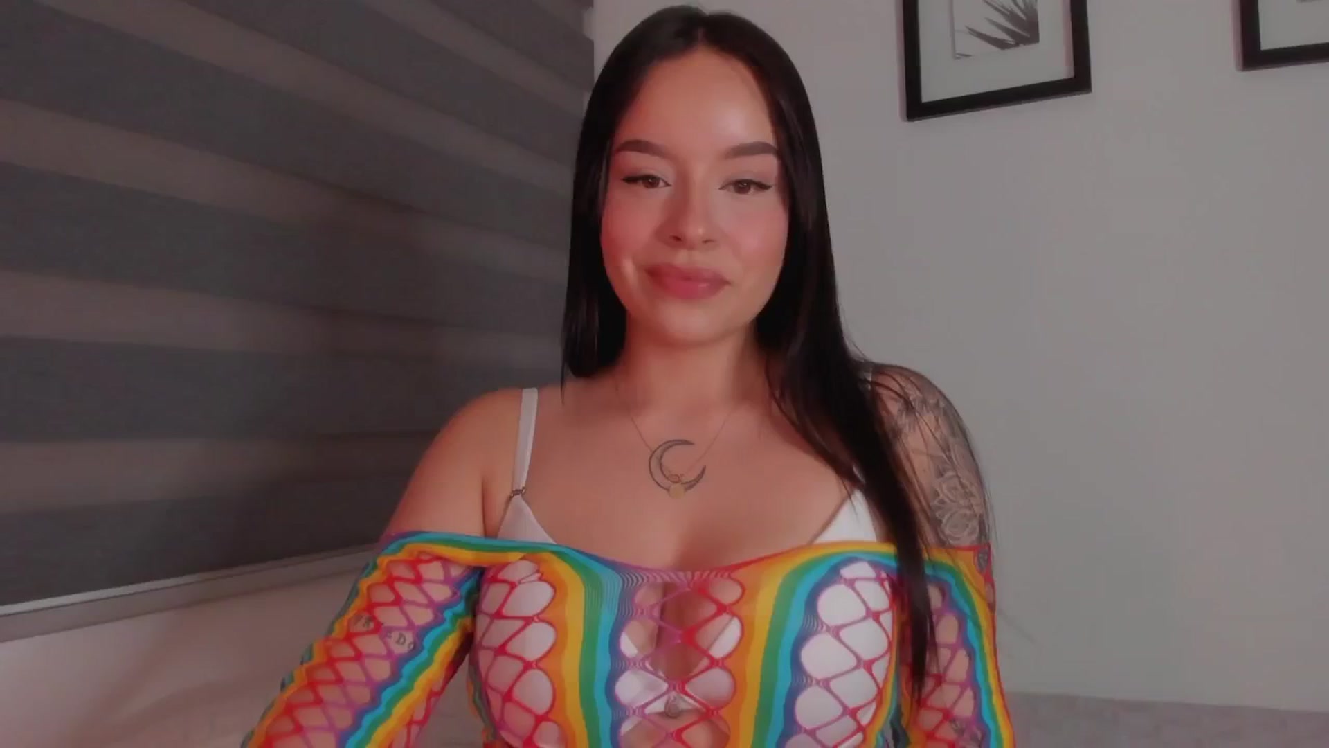 Gallery image thumbnail from Sexxygirl18x's myfreecams stream on, 08/30/2024, 23:56 image 10 of 20