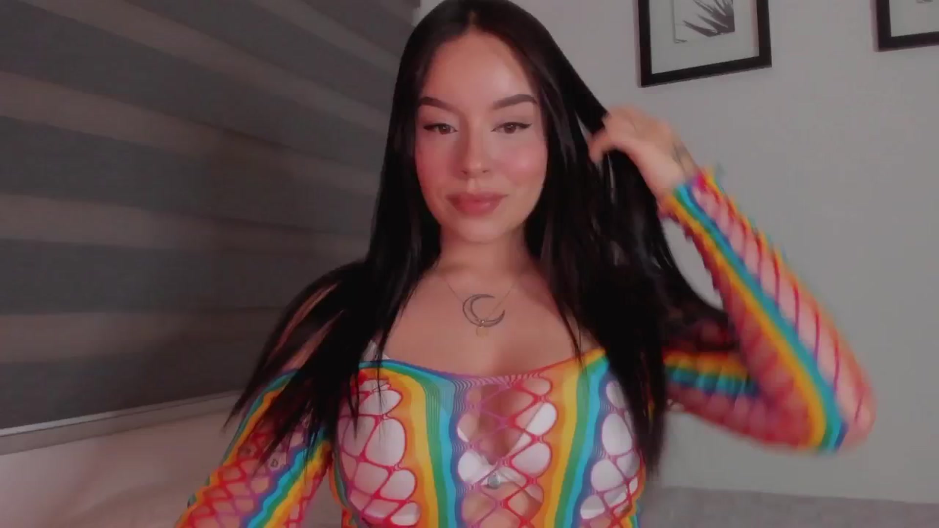 Gallery image thumbnail from Sexxygirl18x's myfreecams stream on, 08/30/2024, 23:56 image 3 of 20
