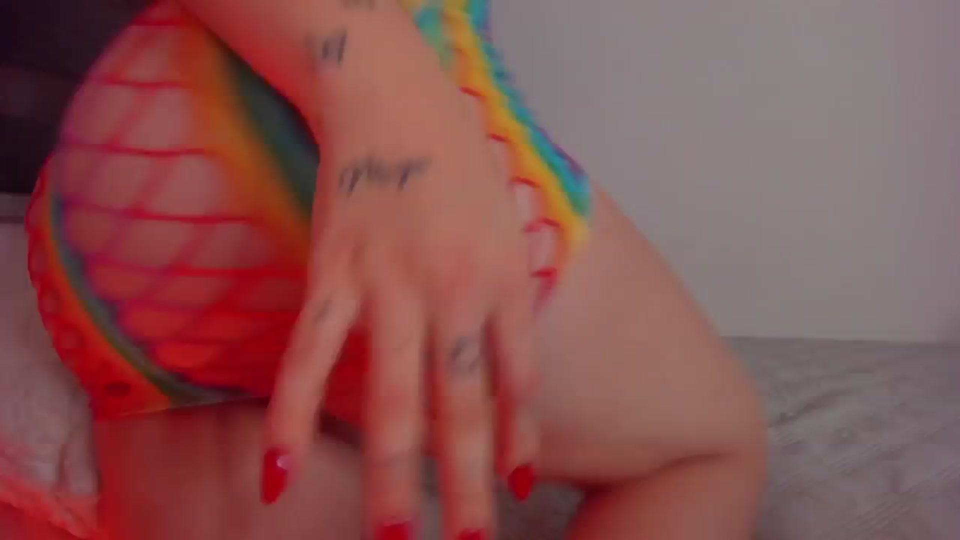 Gallery image thumbnail from Sexxygirl18x's myfreecams stream on, 08/31/2024, 24:59 image 8 of 20