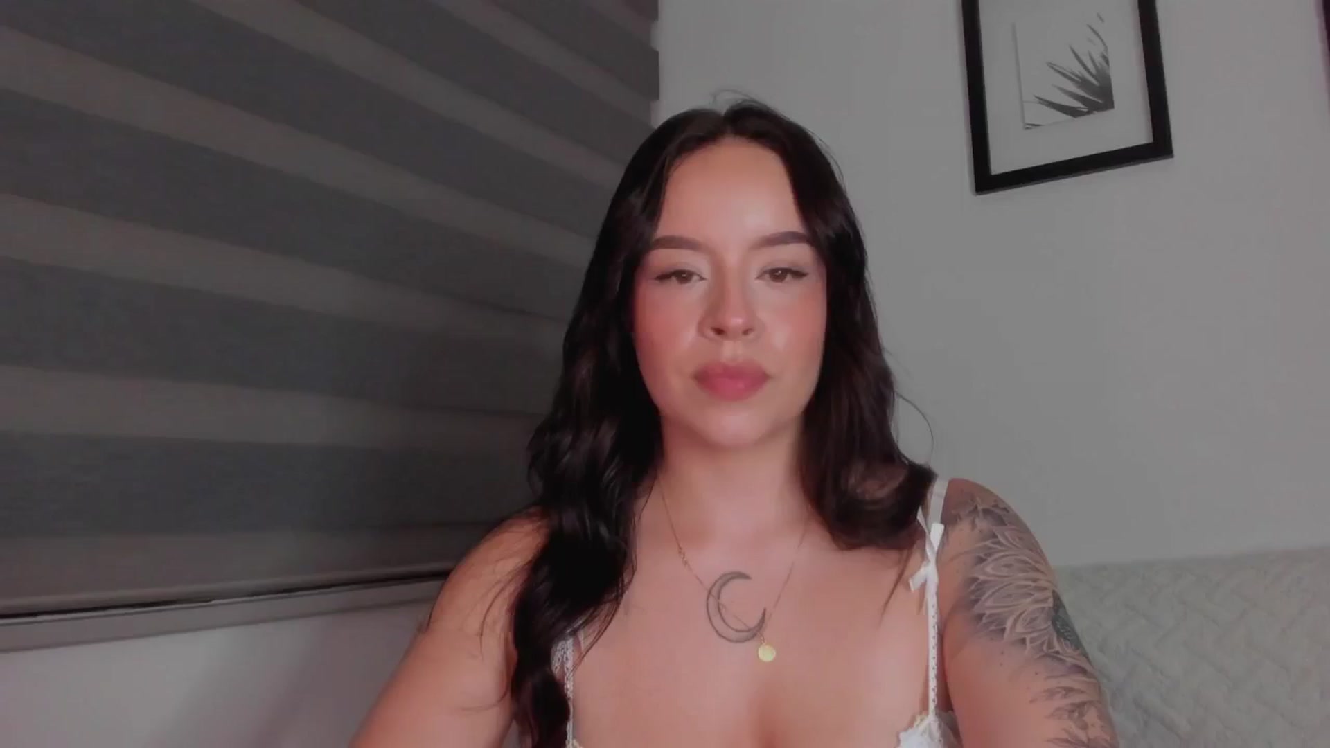 Gallery image thumbnail from Sexxygirl18x's myfreecams stream on, 09/01/2024, 02:06 image 14 of 20