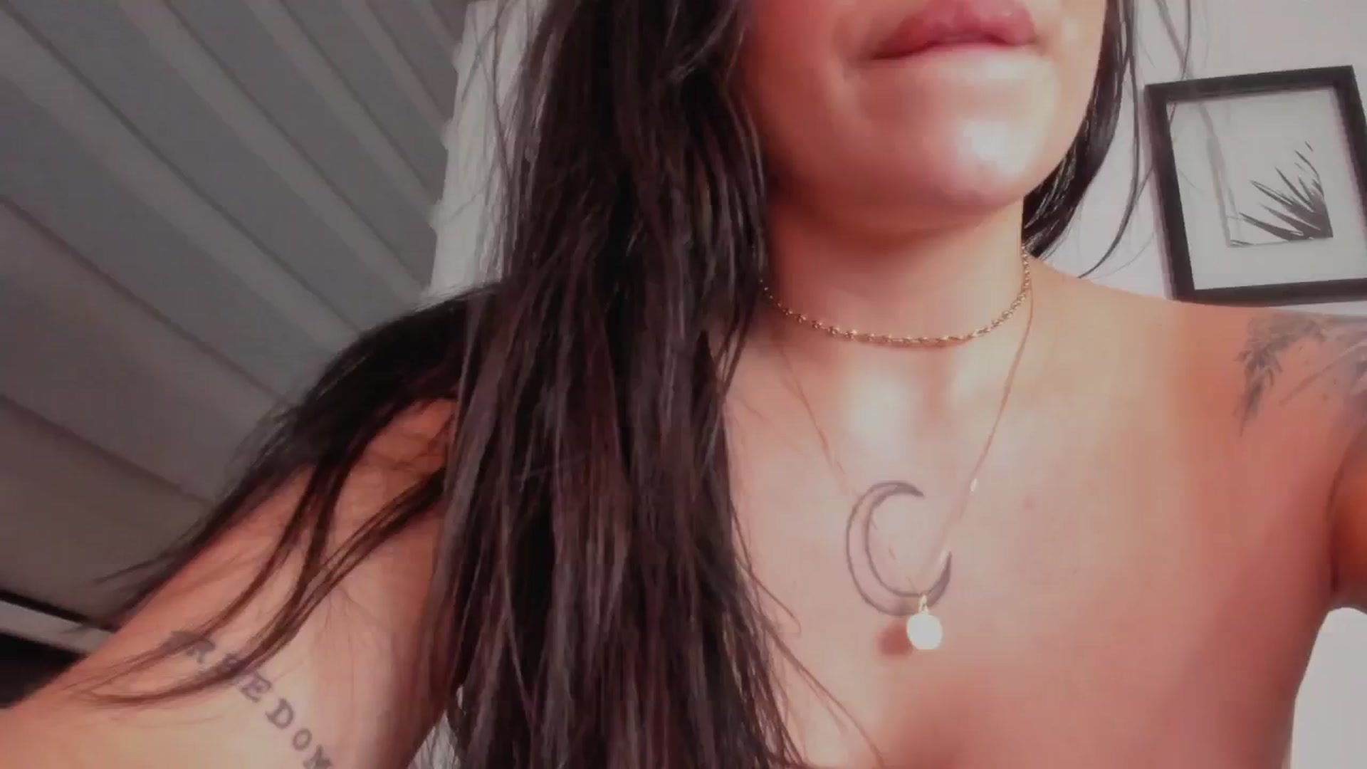 Gallery image thumbnail from Sexxygirl18x's myfreecams stream on, 09/03/2024, 03:18 image 17 of 20