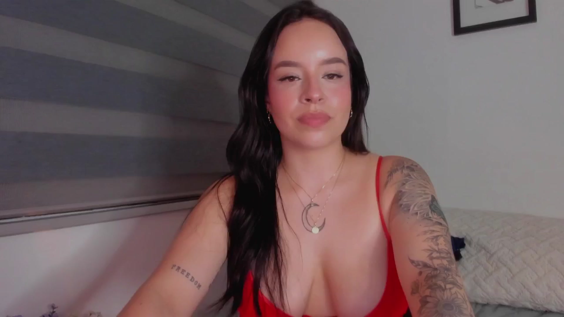 Gallery image thumbnail from Sexxygirl18x's myfreecams stream on, 09/08/2024, 01:43 image 12 of 20