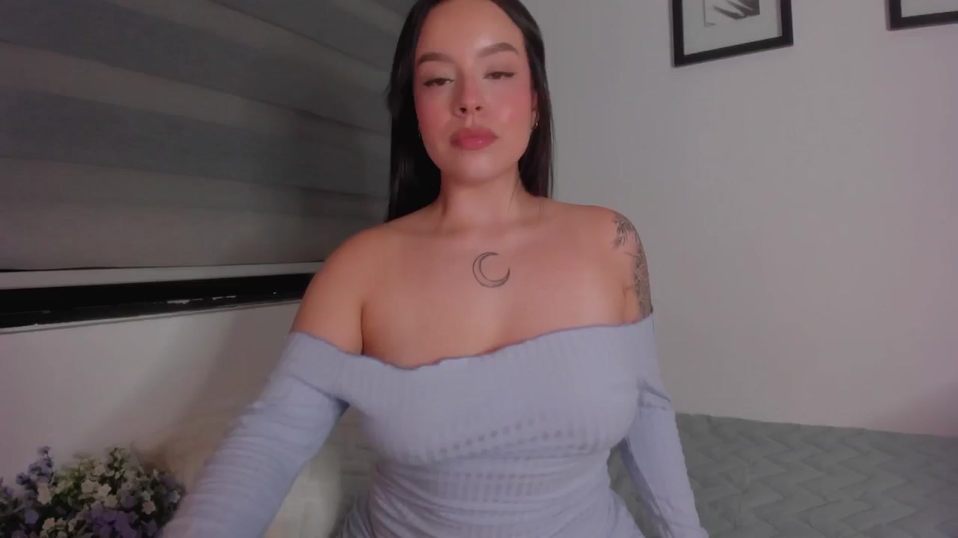 Gallery image thumbnail from Sexxygirl18x's myfreecams stream on, 09/10/2024, 24:01 image 14 of 20