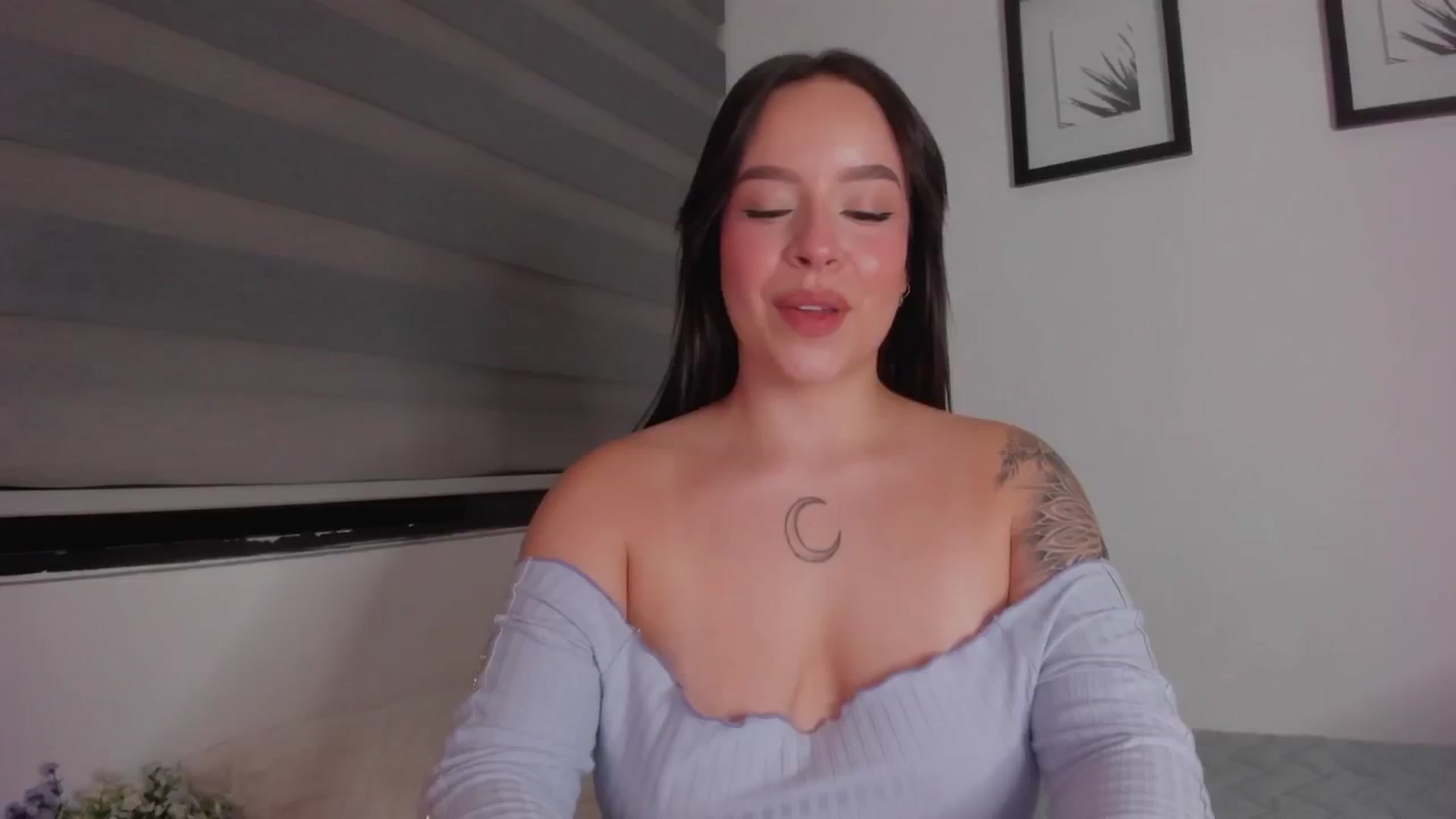 Gallery image thumbnail from Sexxygirl18x's myfreecams stream on, 09/10/2024, 24:01 image 5 of 20