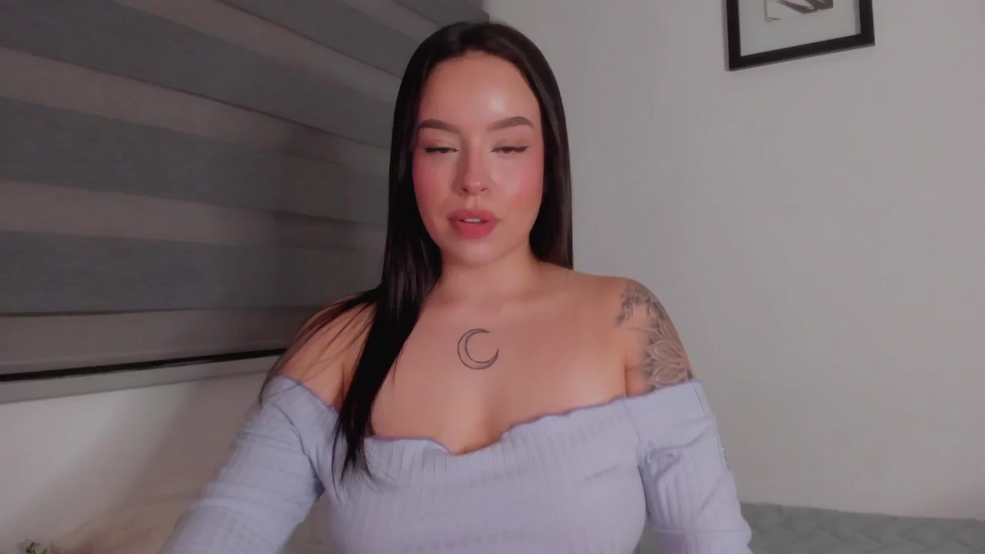 Gallery image thumbnail from Sexxygirl18x's myfreecams stream on, 09/10/2024, 01:42 image 6 of 20