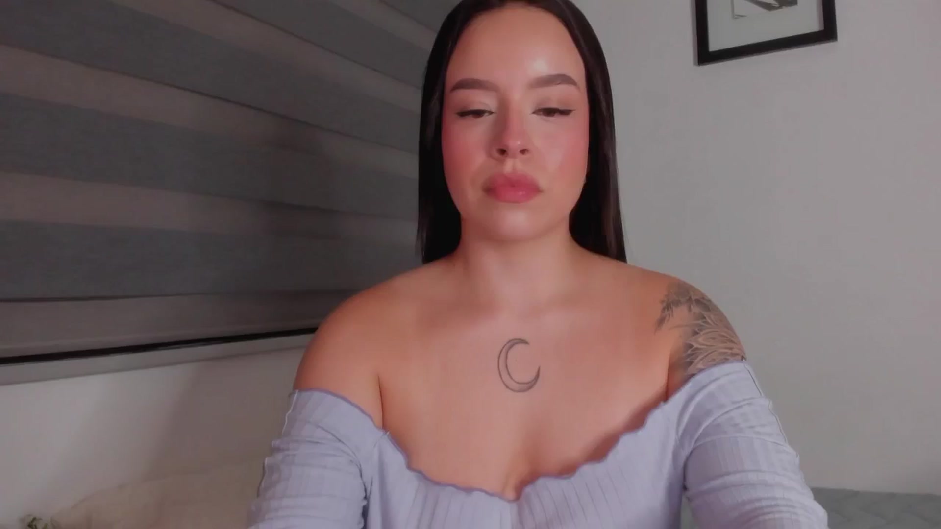 Gallery image thumbnail from Sexxygirl18x's myfreecams stream on, 09/10/2024, 01:42 image 8 of 20