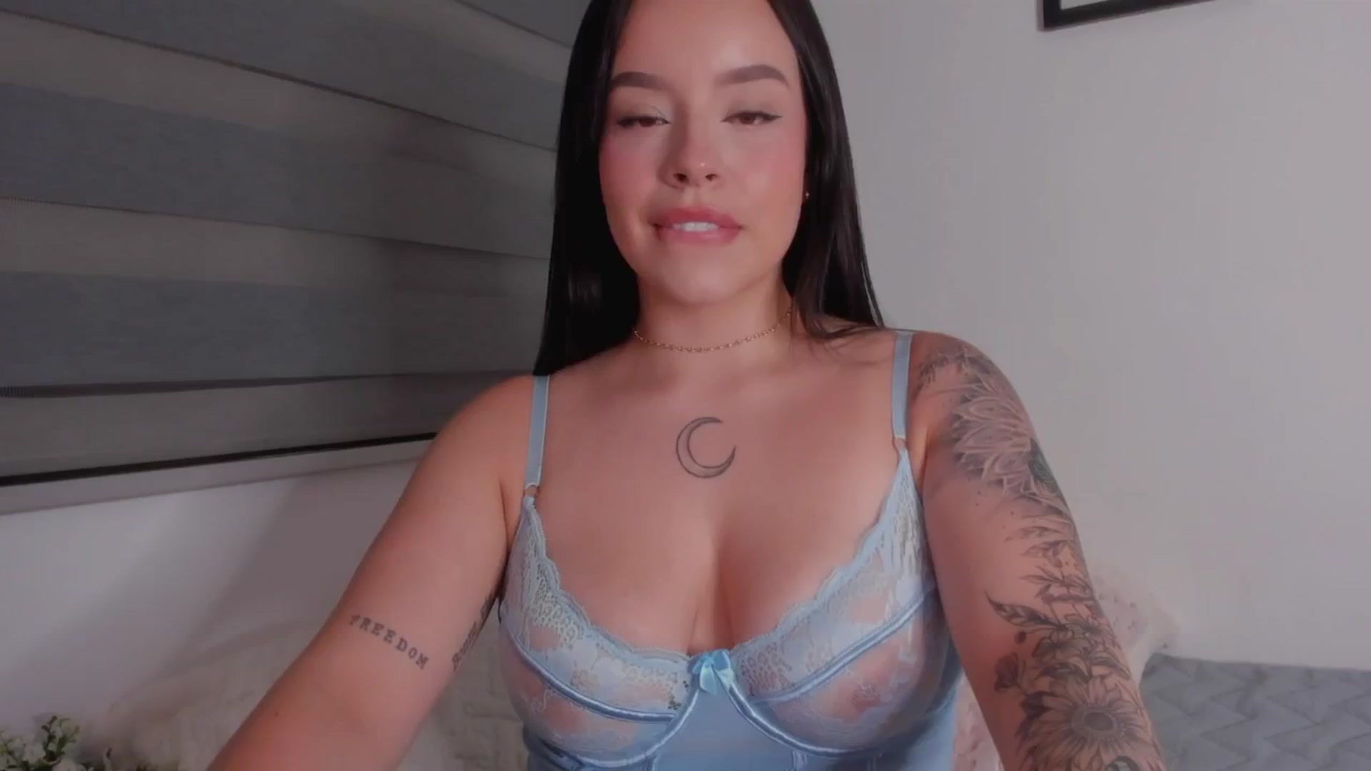 Gallery image thumbnail from Sexxygirl18x's myfreecams stream on, 09/16/2024, 24:01 image 10 of 20