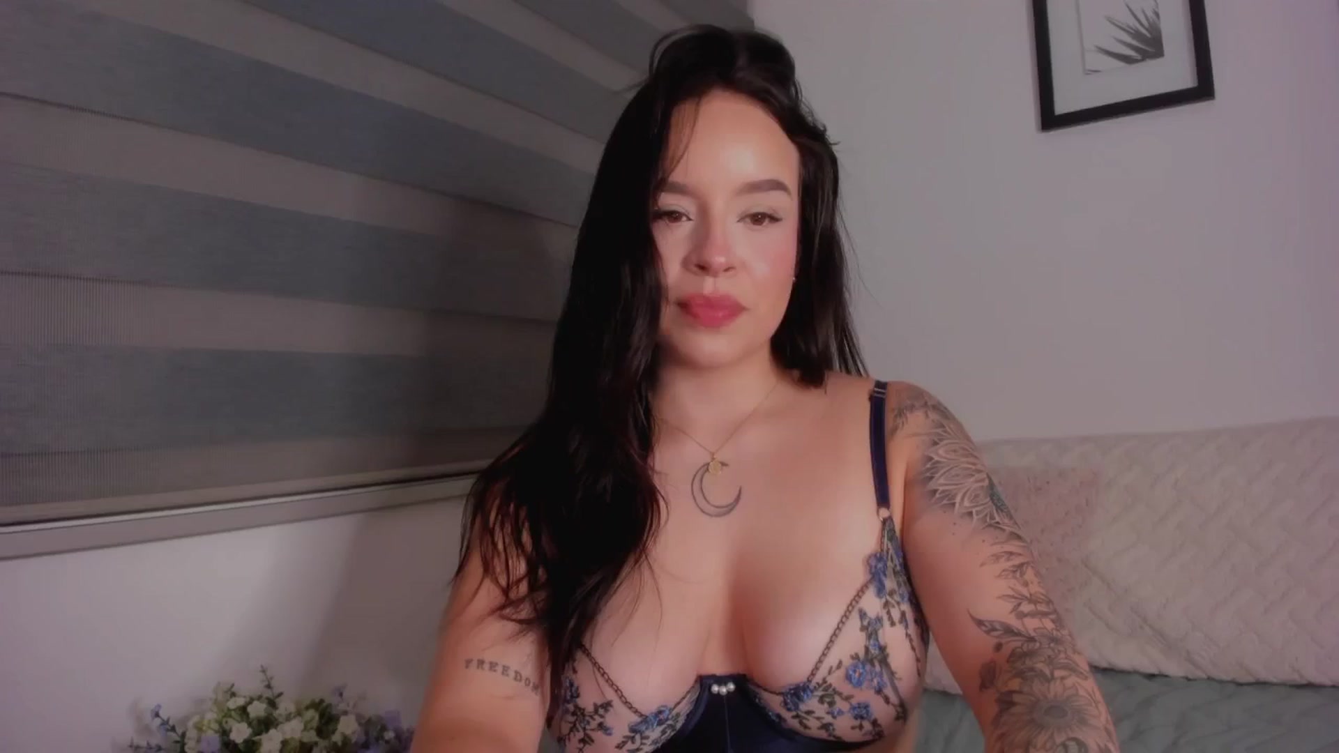 Gallery image thumbnail from Sexxygirl18x's myfreecams stream on, 09/20/2024, 01:24 image 1 of 20