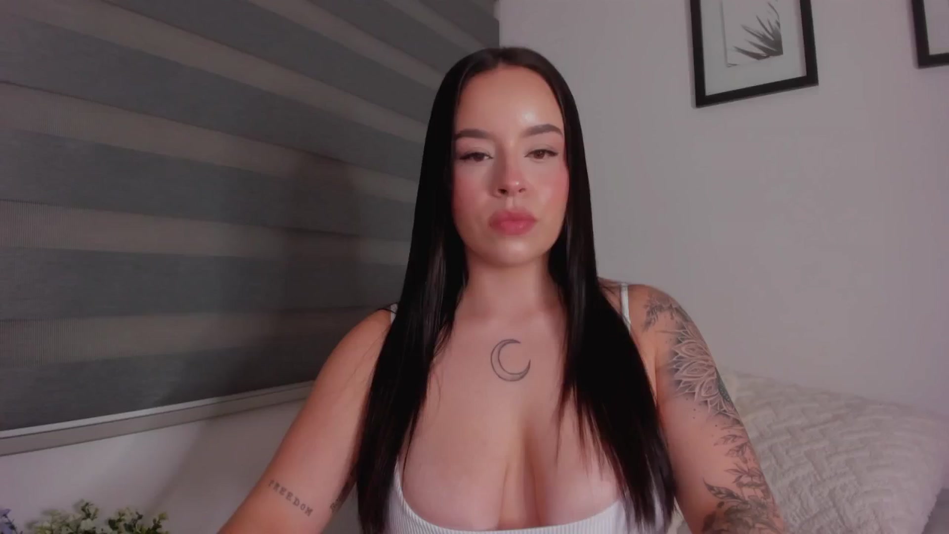 Gallery image thumbnail from Sexxygirl18x's myfreecams stream on, 09/27/2024, 01:35 image 1 of 20