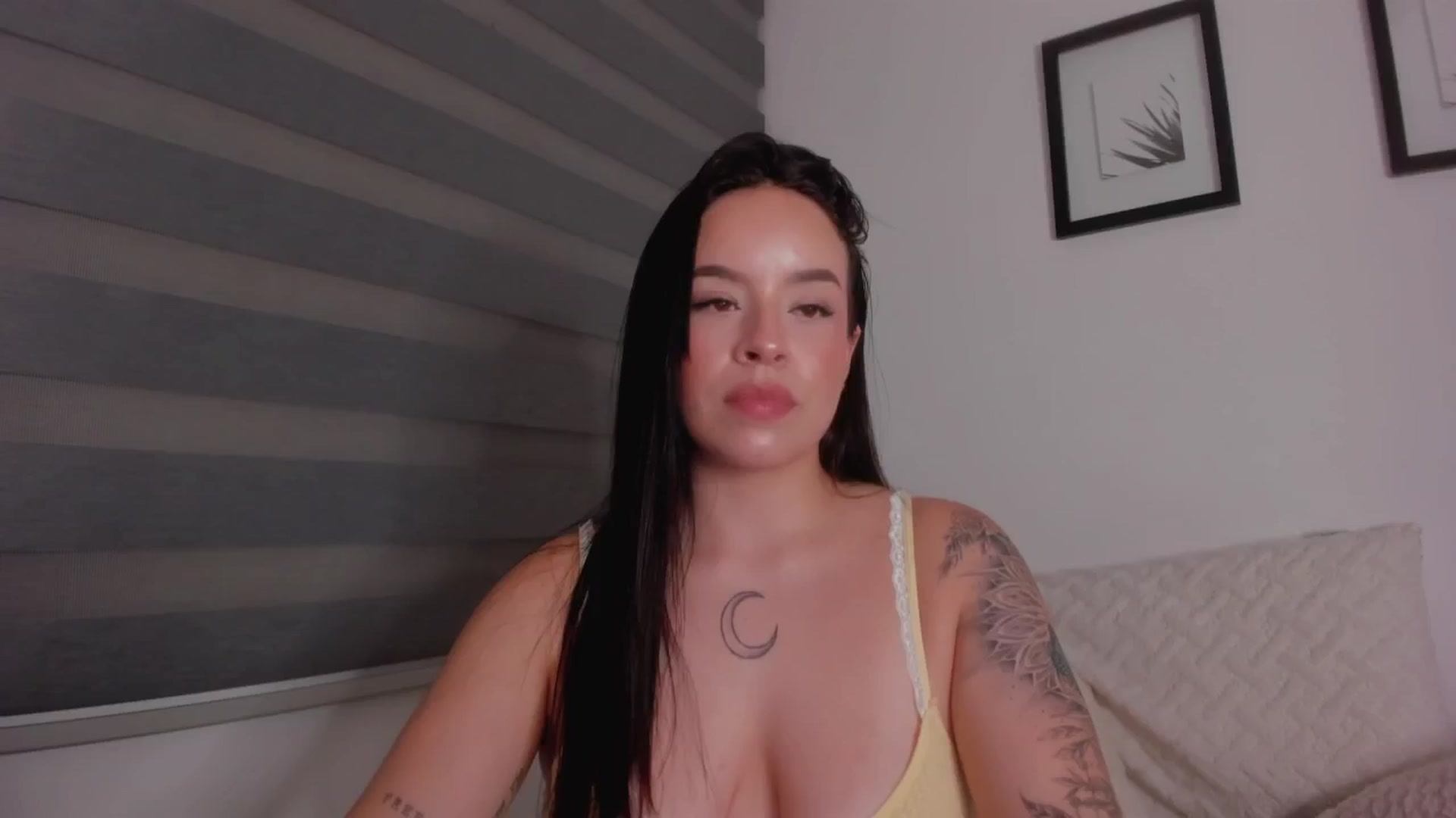 Gallery image thumbnail from Sexxygirl18x's myfreecams stream on, 09/28/2024, 03:39 image 14 of 20