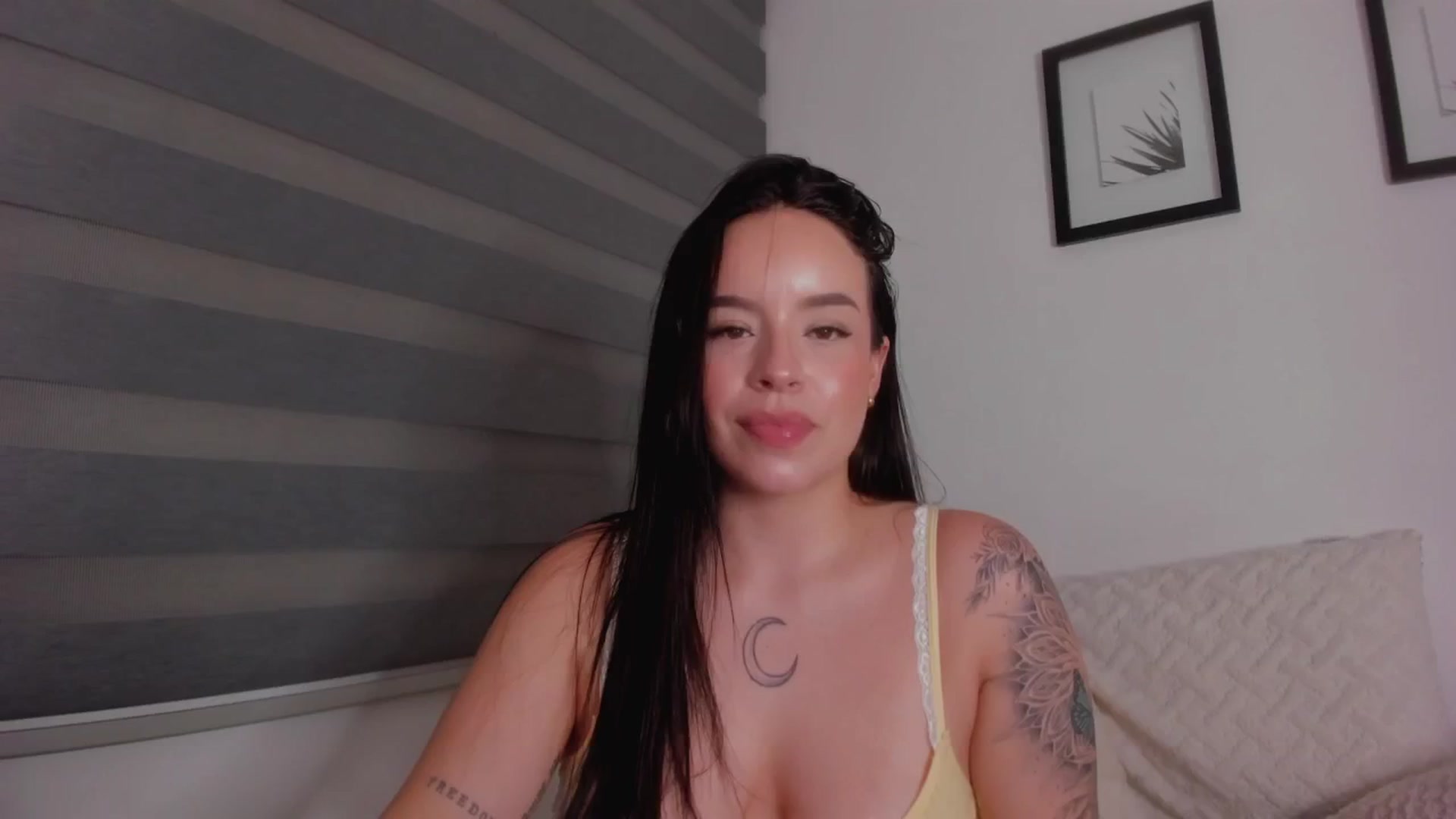 Gallery image thumbnail from Sexxygirl18x's myfreecams stream on, 09/28/2024, 03:39 image 8 of 20