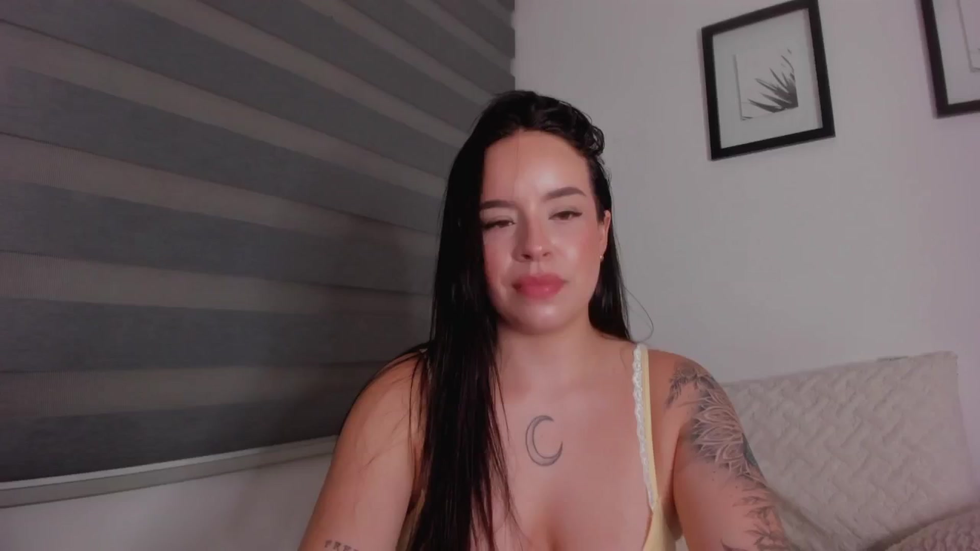 Gallery image thumbnail from Sexxygirl18x's myfreecams stream on, 09/28/2024, 03:39 image 6 of 20