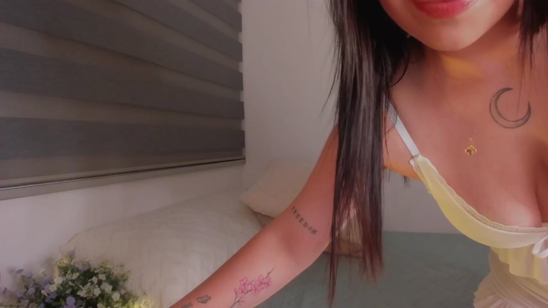Gallery image thumbnail from Sexxygirl18x's myfreecams stream on, 10/12/2024, 23:30 image 3 of 20