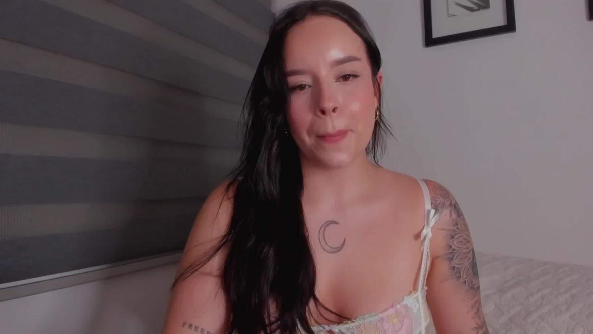 Gallery image thumbnail from Sexxygirl18x's myfreecams stream on, 10/19/2024, 02:11 image 11 of 20
