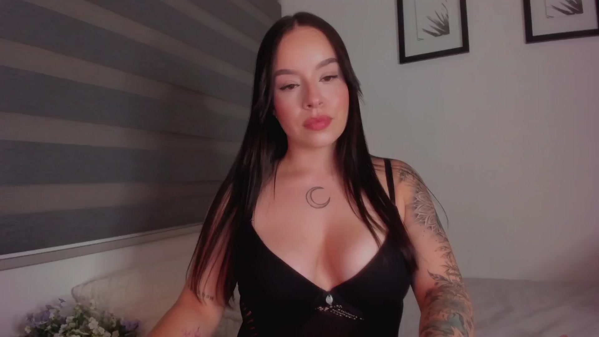 Gallery image thumbnail from Sexxygirl18x's myfreecams stream on, 10/20/2024, 23:04 image 18 of 20