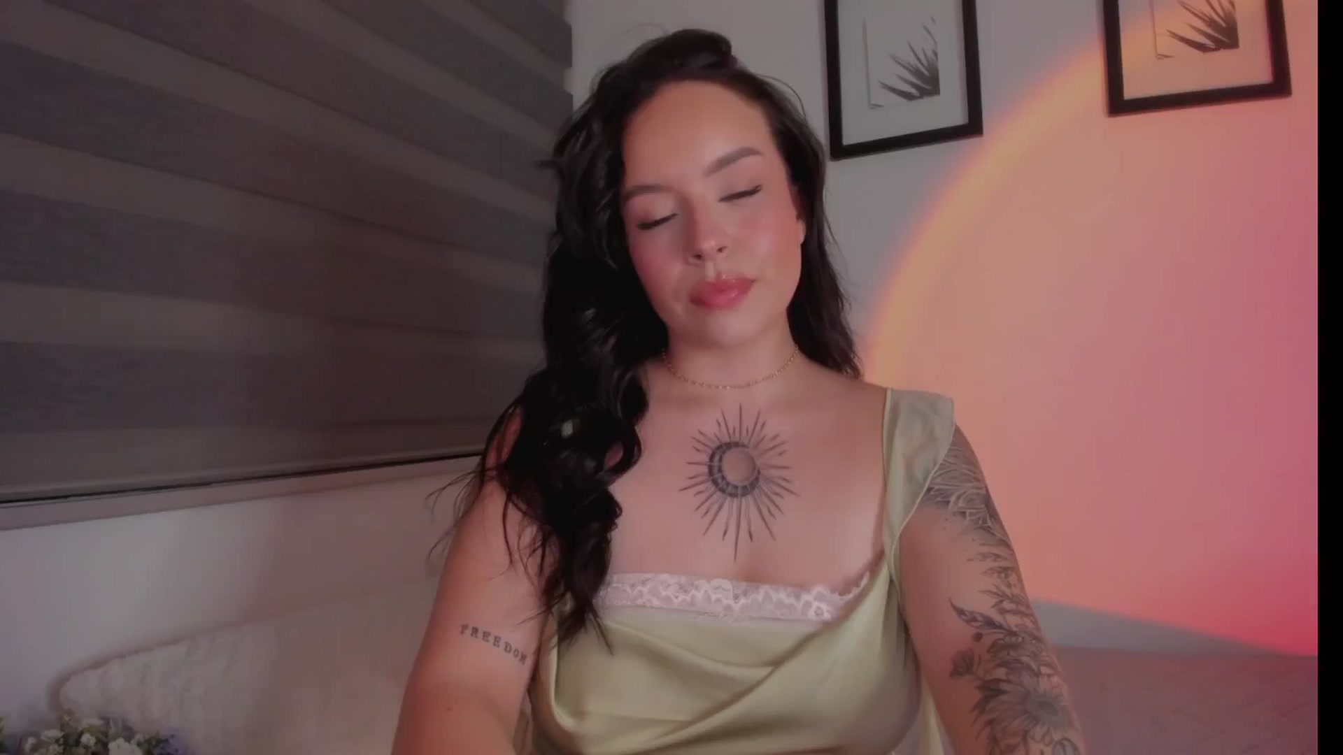 Gallery image thumbnail from Sexxygirl18x's myfreecams stream on, 10/26/2024, 23:41 image 2 of 20